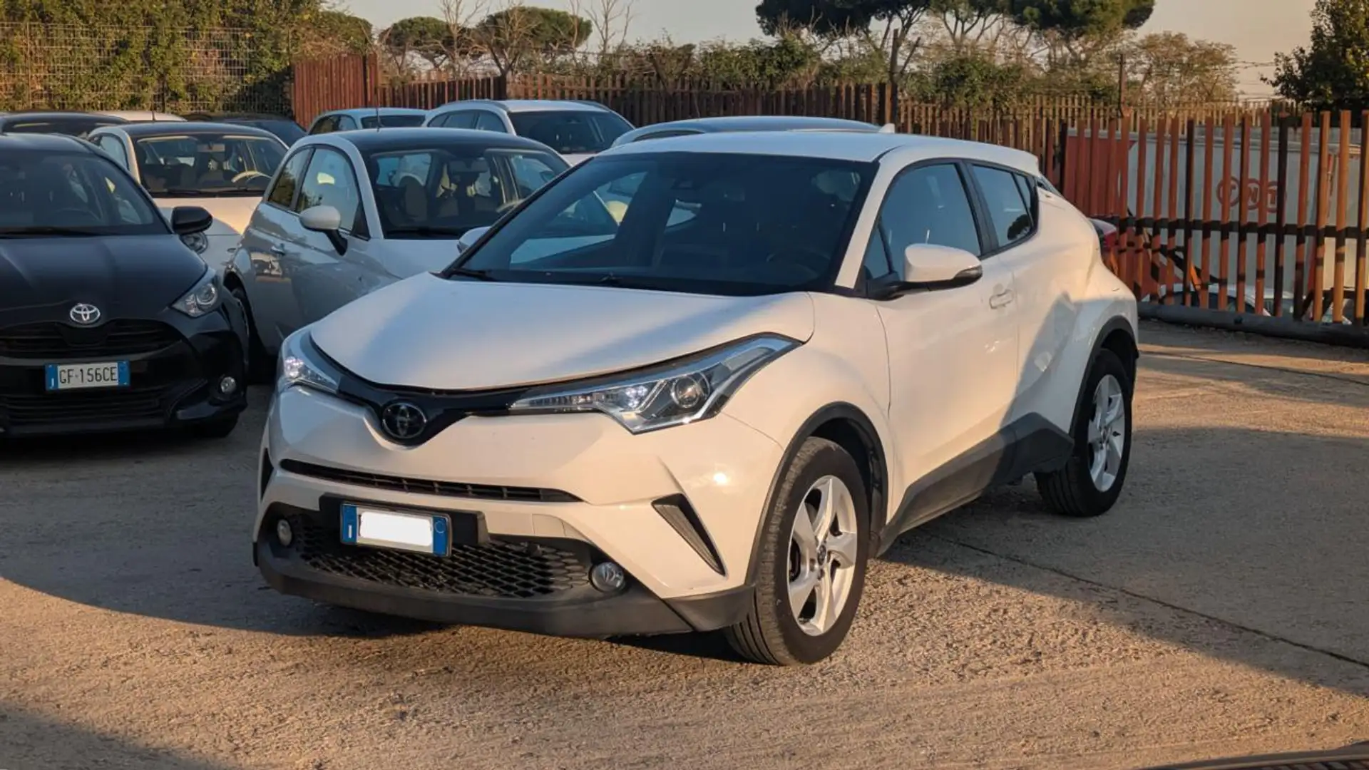 Toyota C-HR 1.2cc 116cv LANE ASSIST TELECAM Bianco - 2