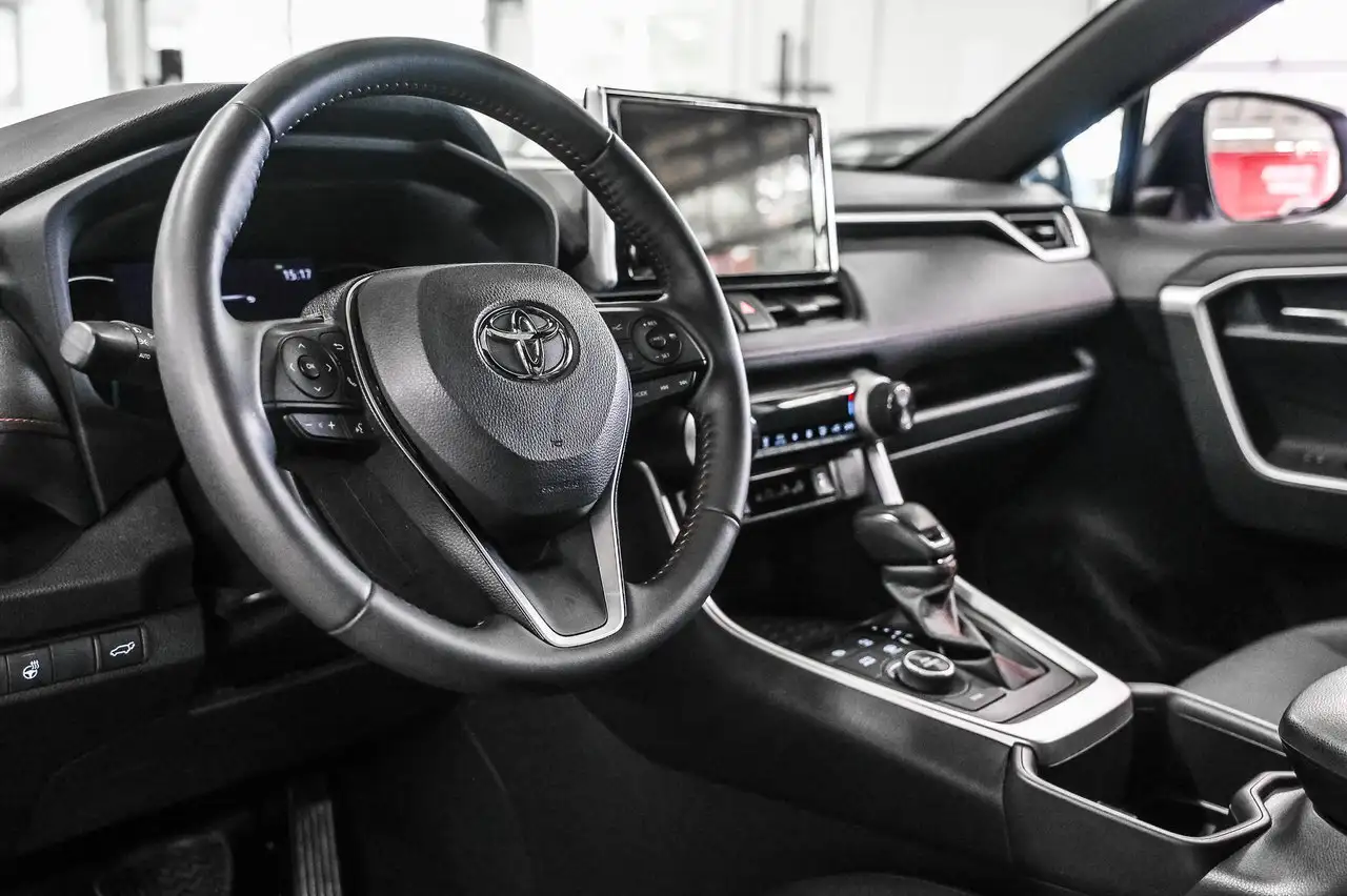 Toyota RAV 4 снимка Toyota RAV 4