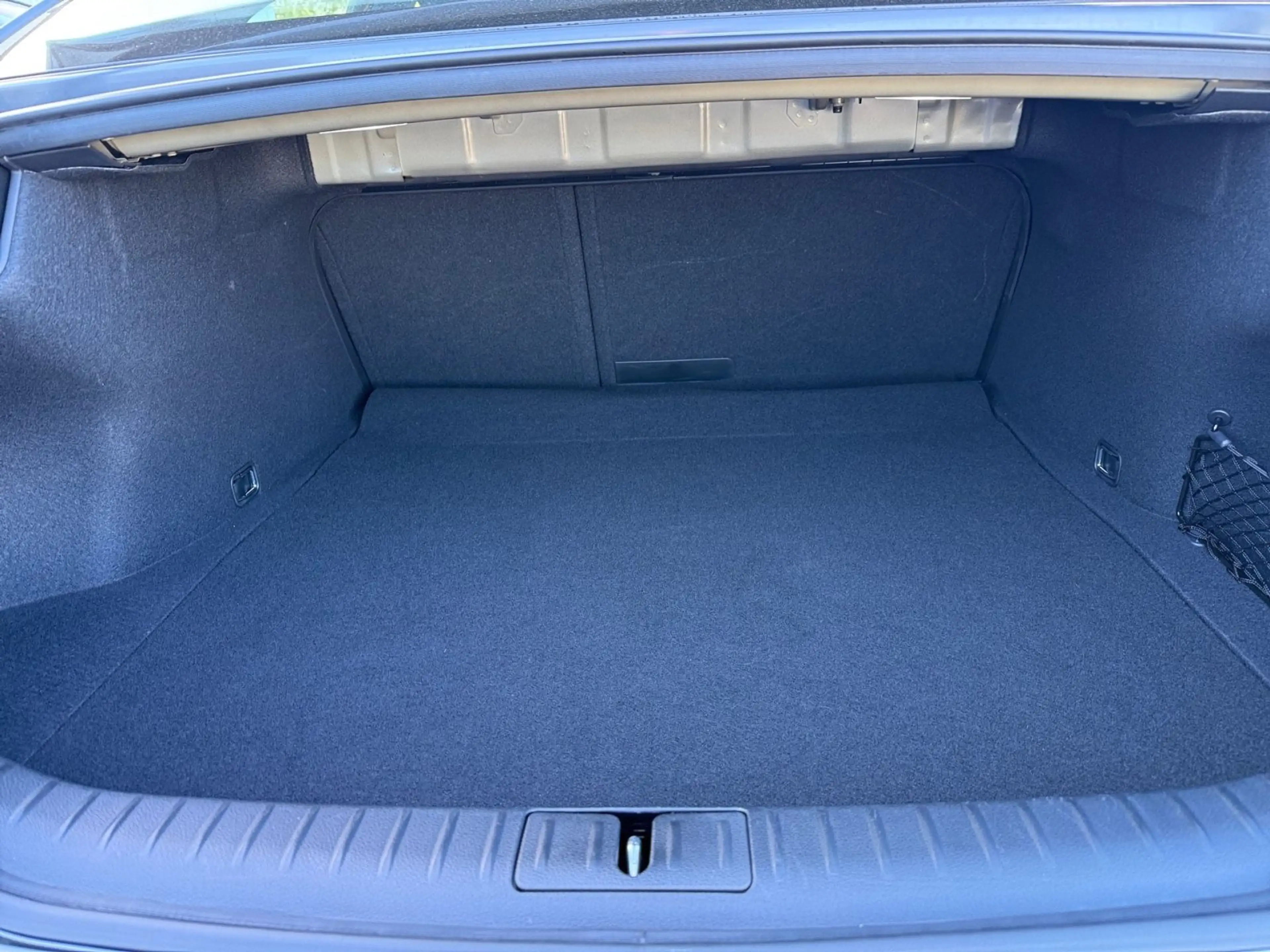 Genesis G70 Sedan 2.2 CRDi Sedan Sport RWD — photo 12