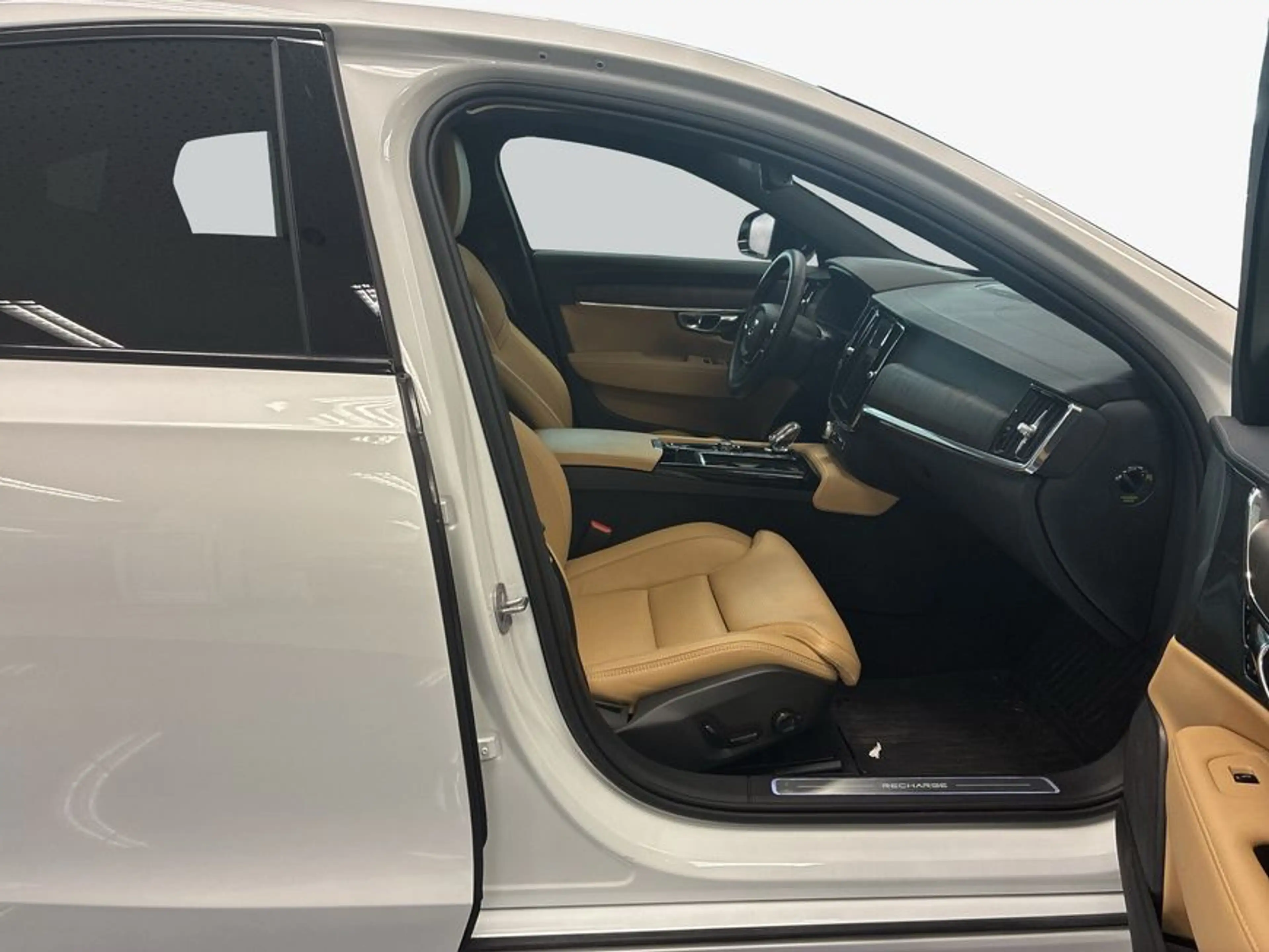 Volvo S90 T8 Recharge AWD Ultimate Dark — photo 9