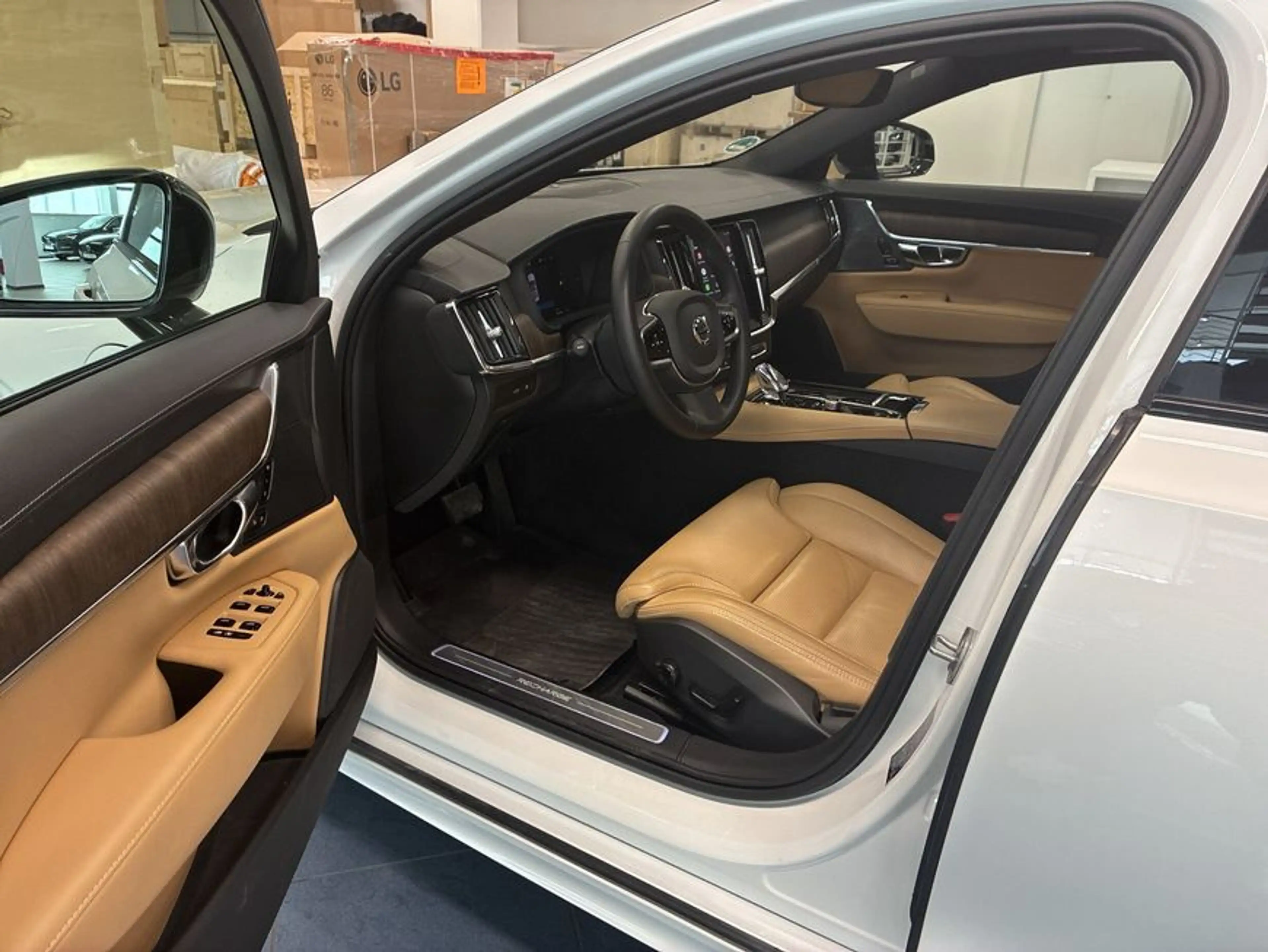 Volvo S90 T8 Recharge AWD Ultimate Dark — photo 20