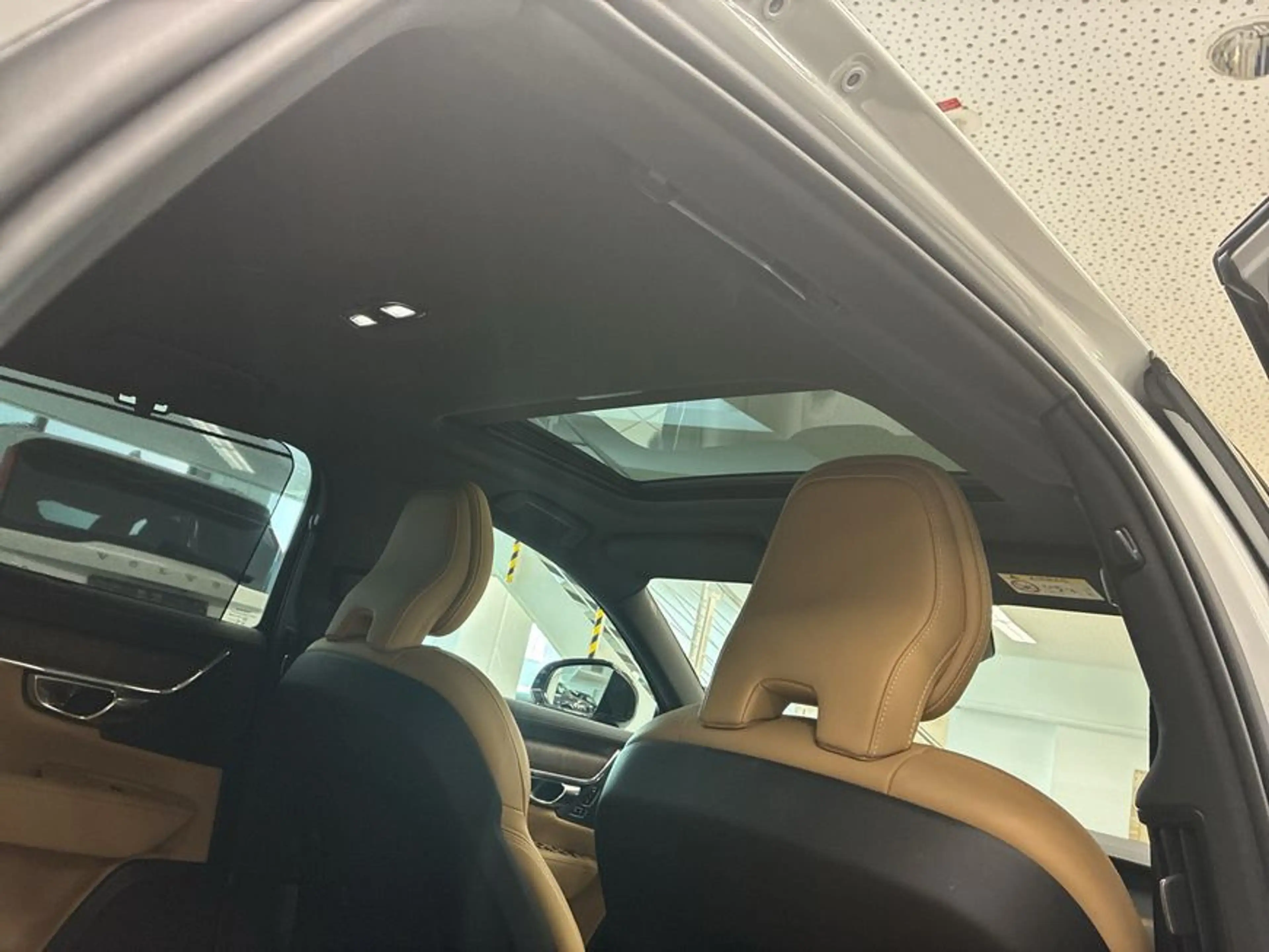 Volvo S90 T8 Recharge AWD Ultimate Dark — photo 23