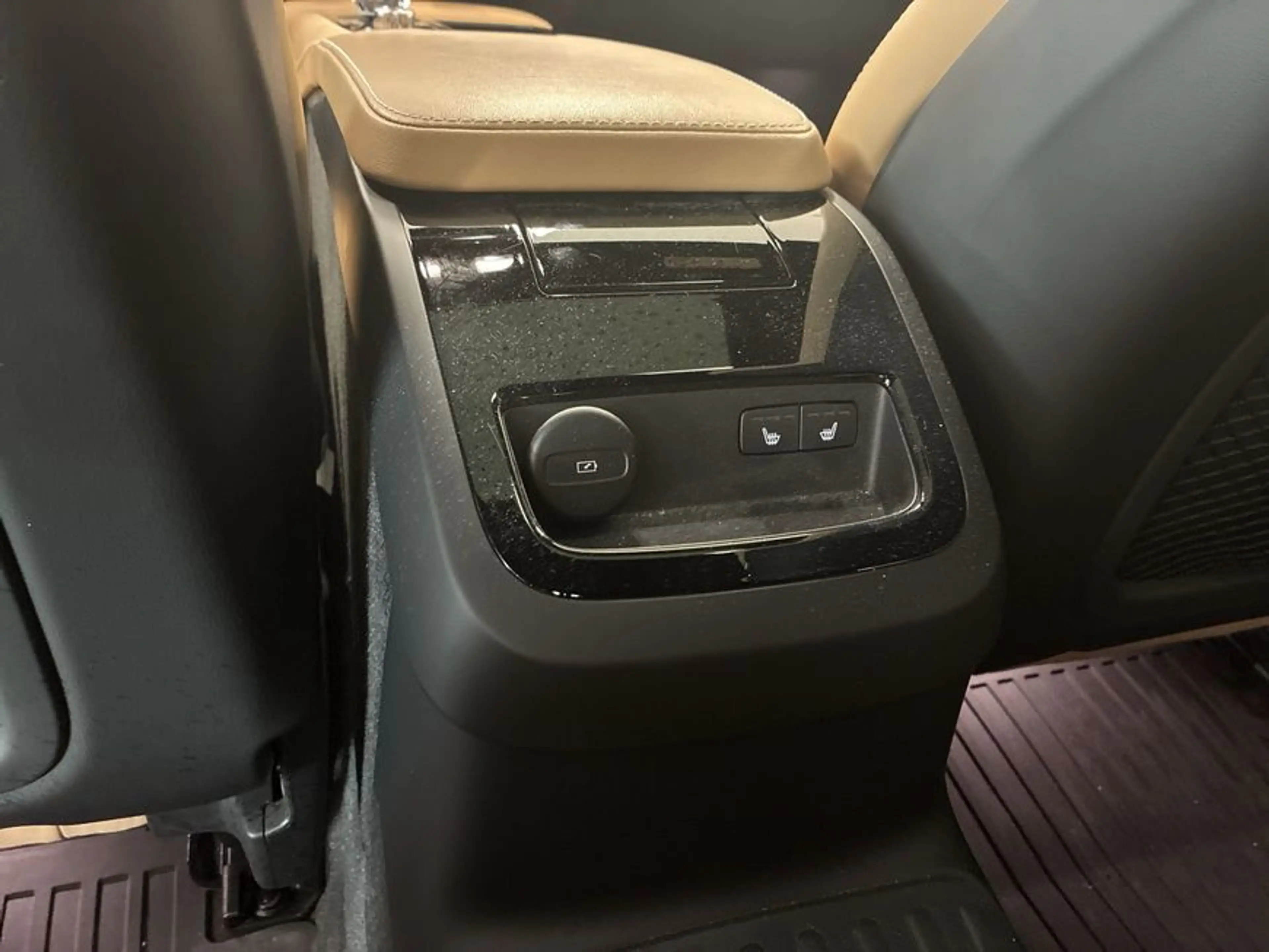 Volvo S90 T8 Recharge AWD Ultimate Dark — photo 21