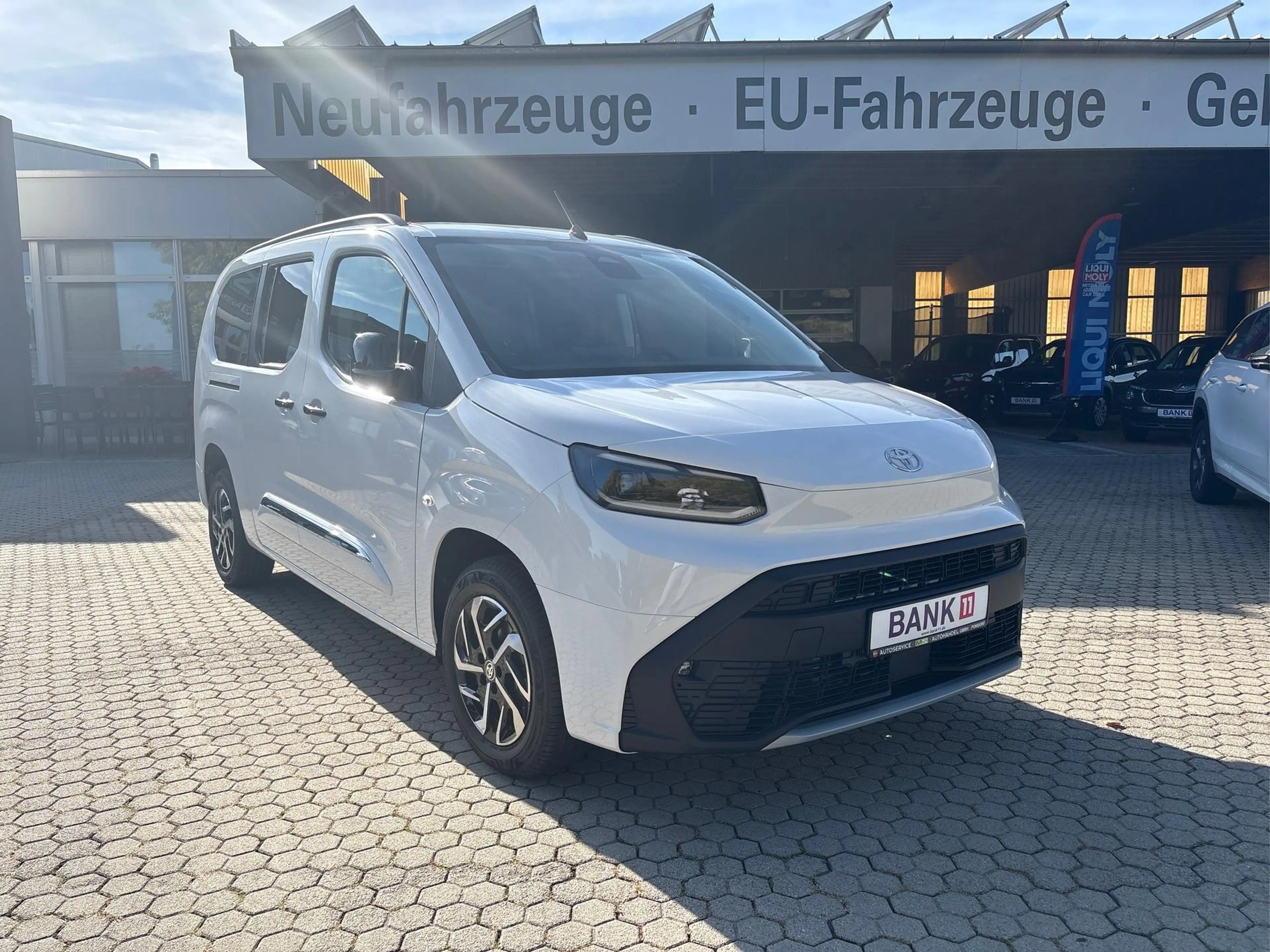 Toyota Proace City Verso L2  Teamplayer 1.2 7-SITZER+TEMPOMAT+KAMERA+WINTERPAKET+PDC+ALU+LED+15-JAHRE GARANTIE — photo 7