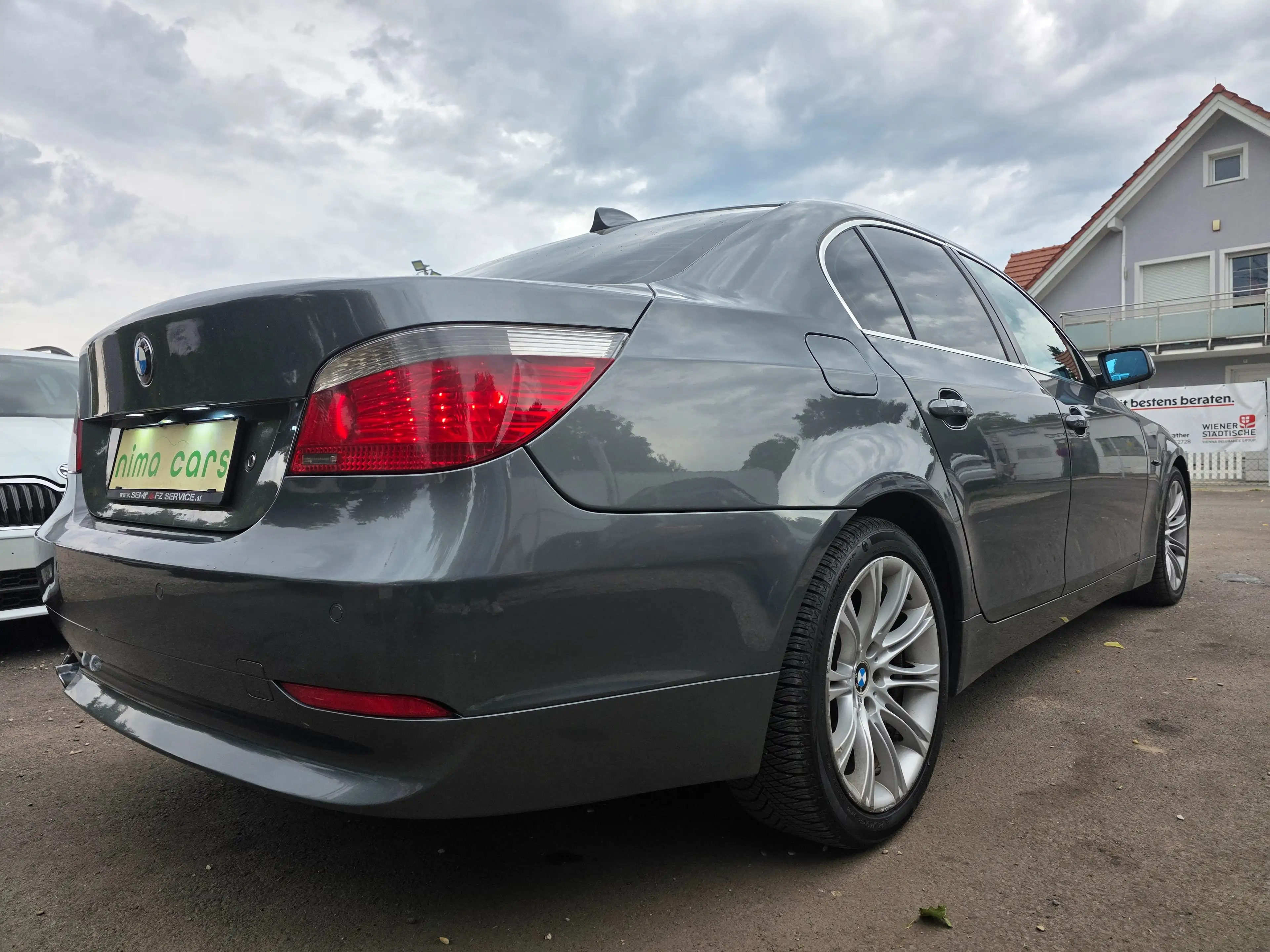 BMW 523 523i Automatik mit  Pickerl, gültig bis 08/2027 — photo 8