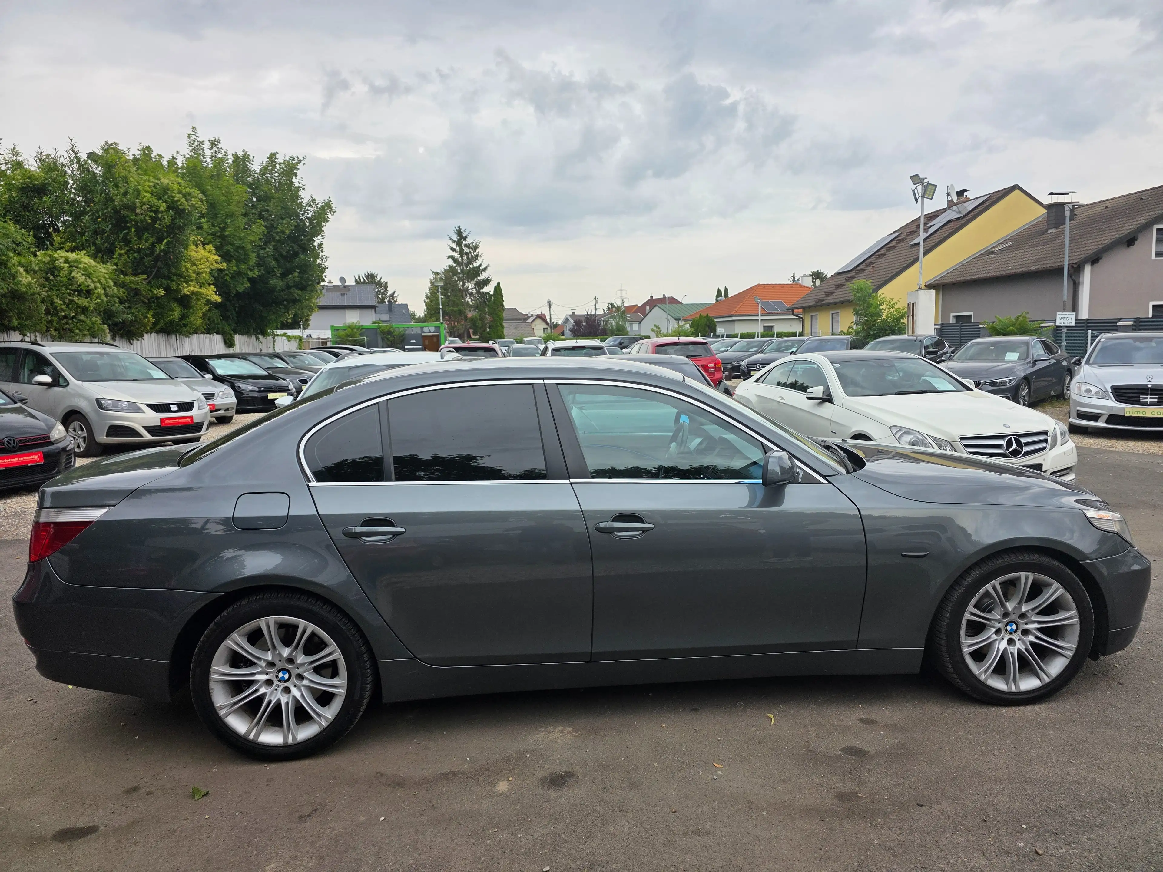 BMW 523 523i Automatik mit  Pickerl, gültig bis 08/2027 — photo 7