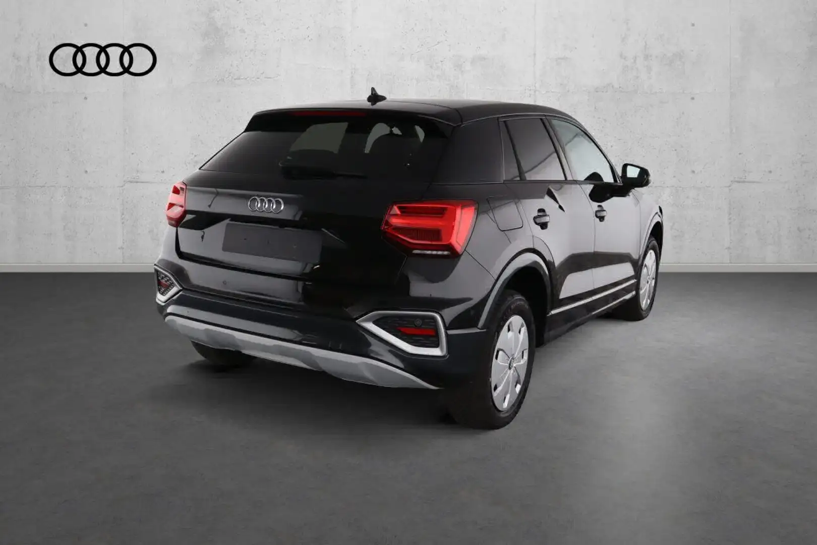 Audi Q2 Advanced 30 TFSI Matrix Pano Navi Leder AHK Zwart - 2