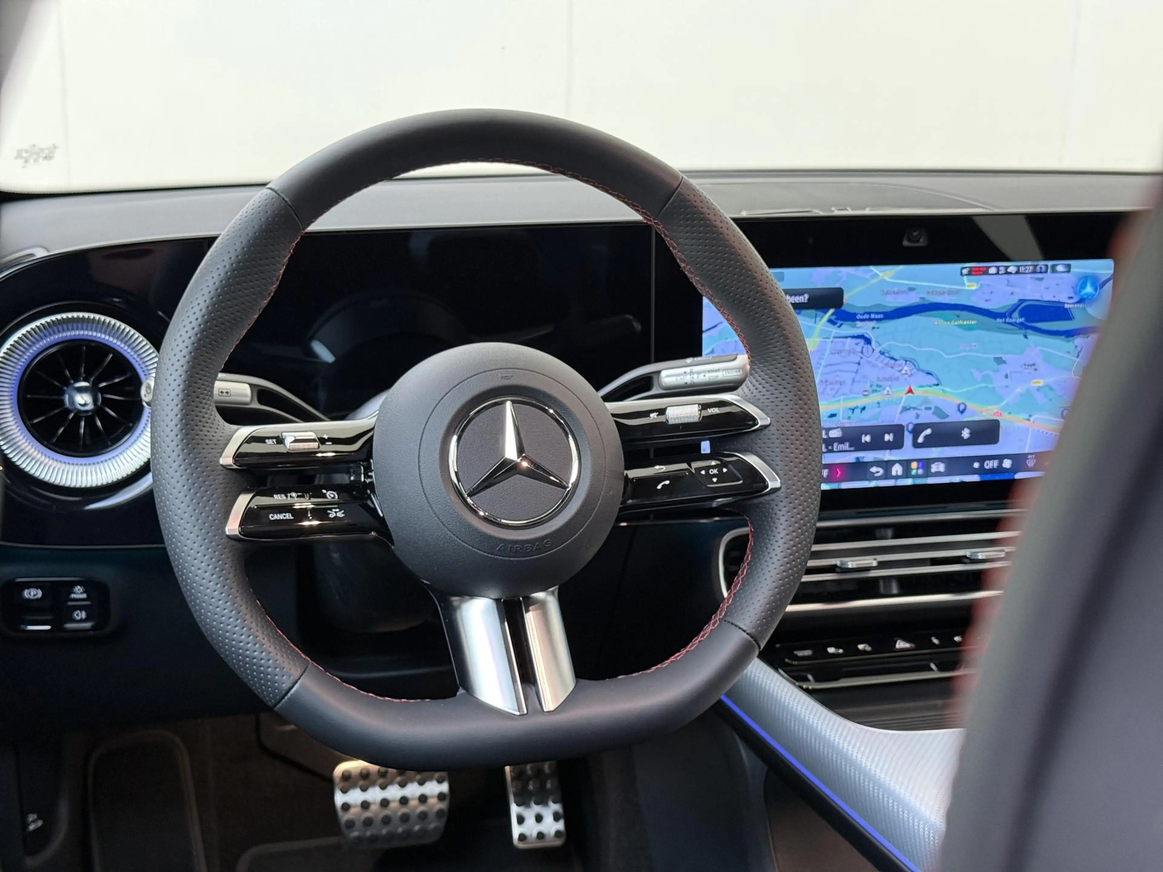 Mercedes-Benz CLA 200 Business Solution AMG — photo 10