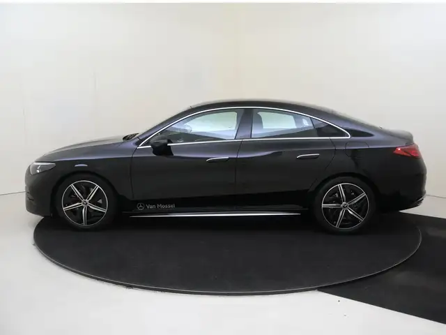 Mercedes-Benz Cla view 8