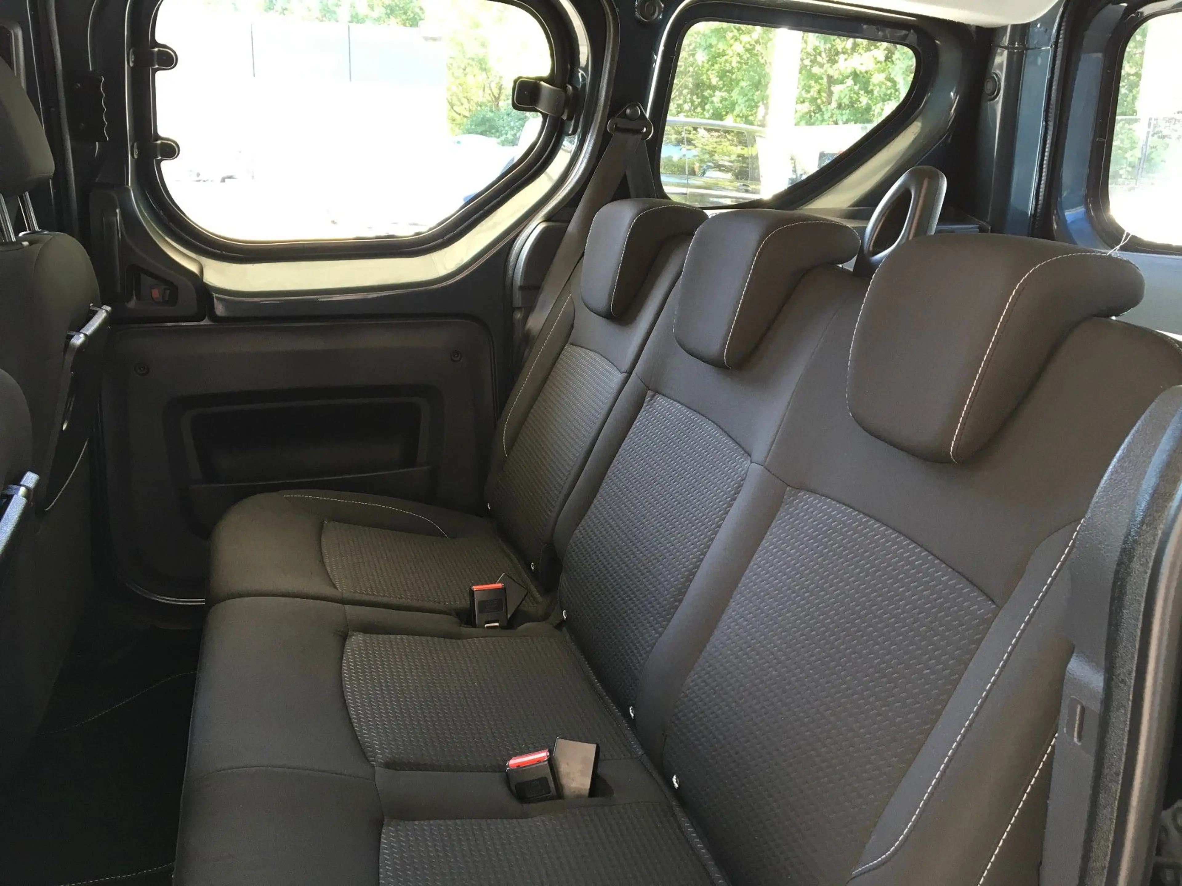 Dacia Dokker 1.2 Comfort/1.Hd/Navi/Klima/PDC/Temp/NSW — photo 11