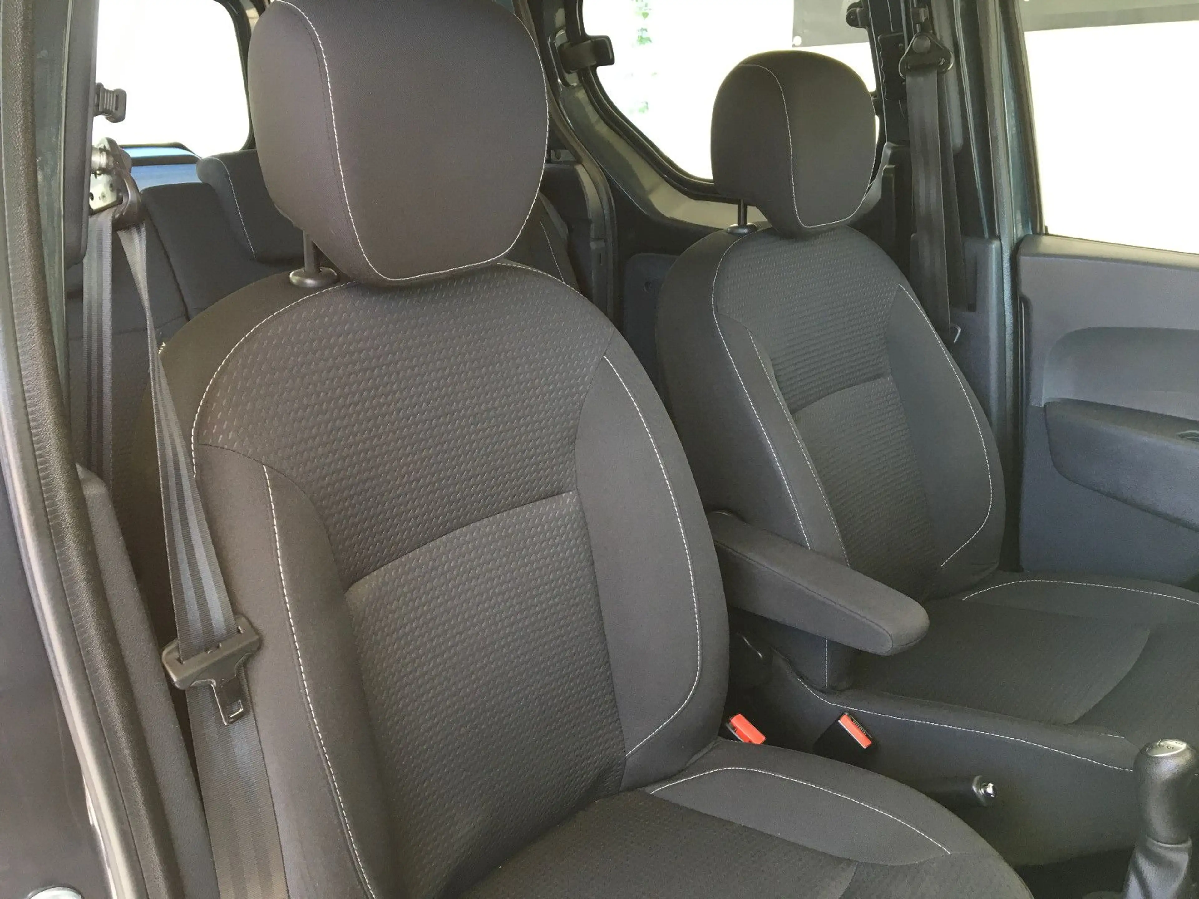 Dacia Dokker 1.2 Comfort/1.Hd/Navi/Klima/PDC/Temp/NSW — photo 15