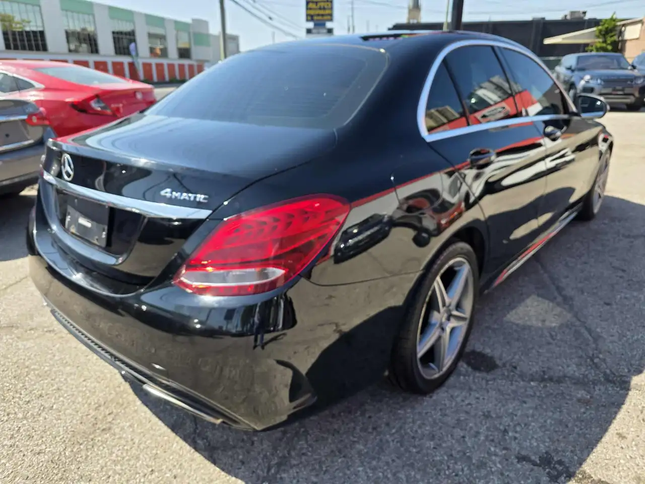 Mercedes-Benz C-Class снимка Mercedes-Benz C-Class