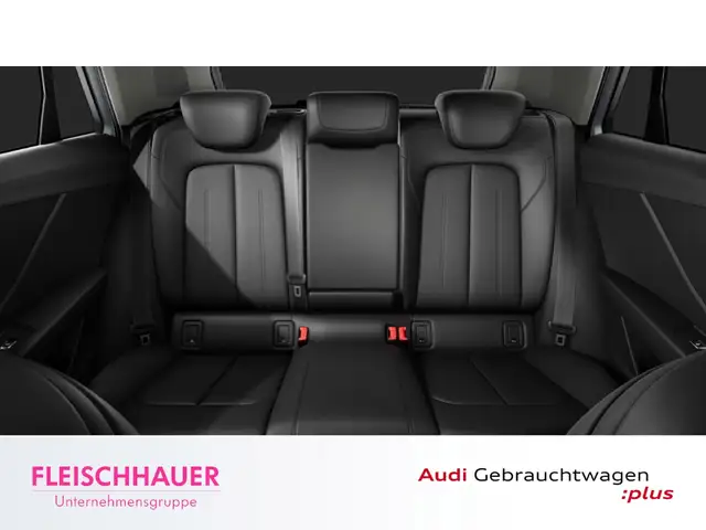 Audi Q2 view 10