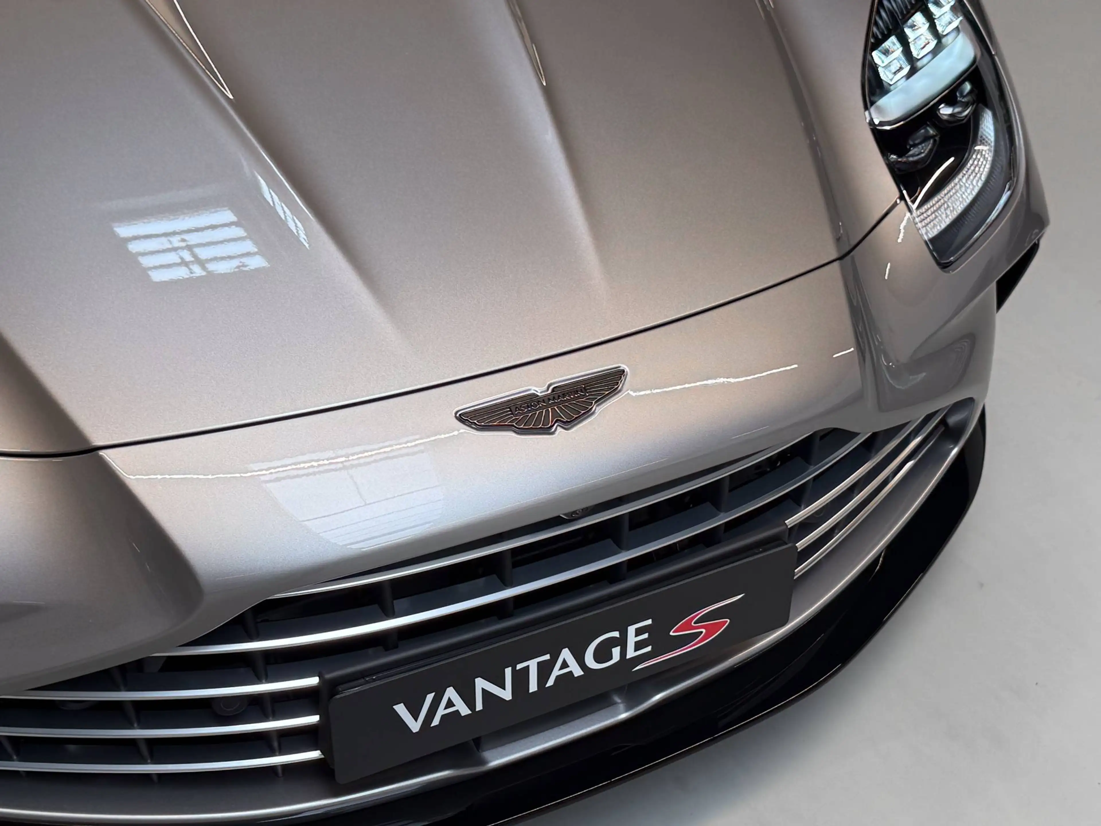 Aston Martin Vantage S Coupe | Aston Martin Brussels — photo 10