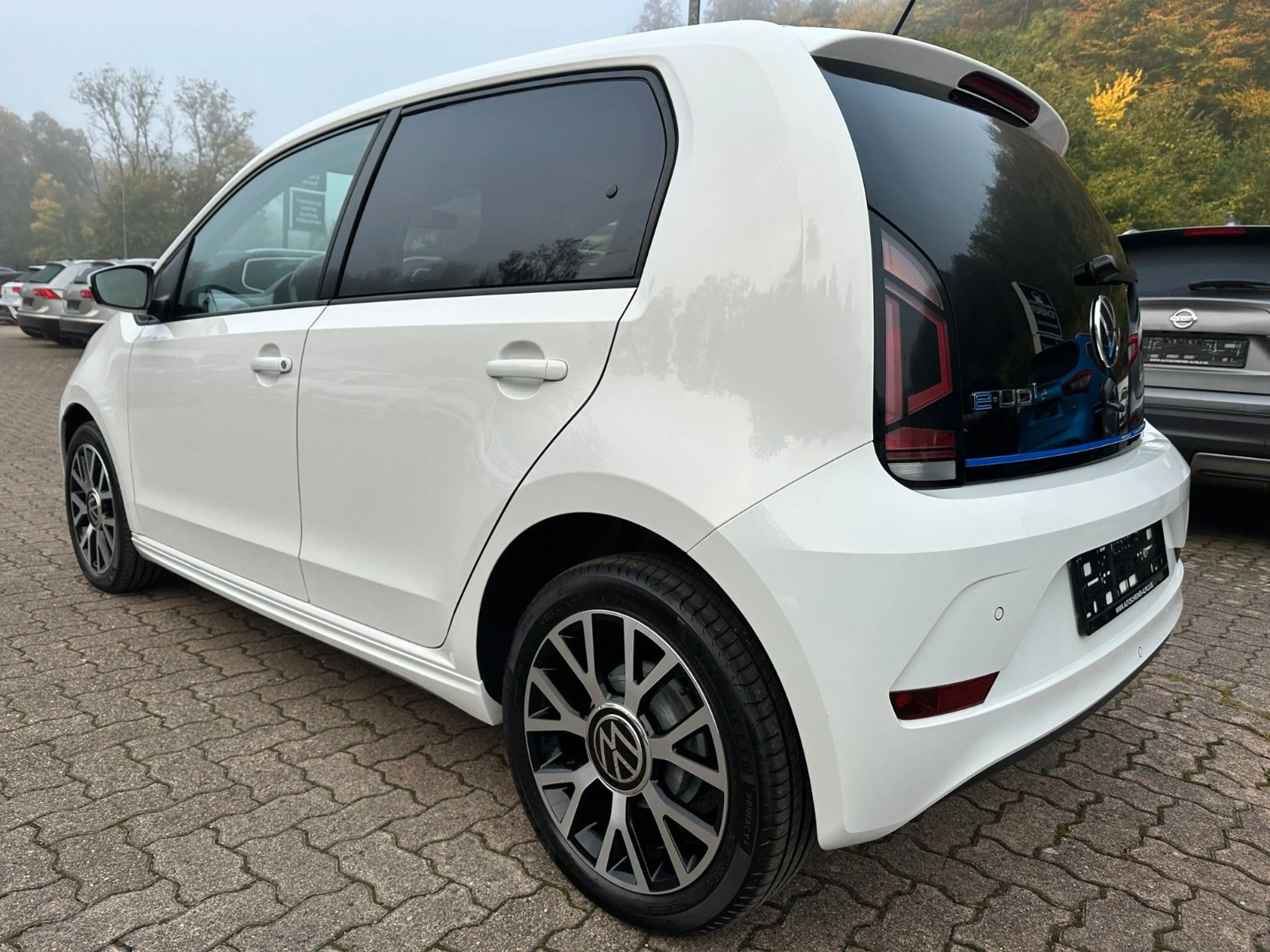 Volkswagen up! e-up! Style Plus 1.HAND DSG KAMERA SHZ PDC — photo 5
