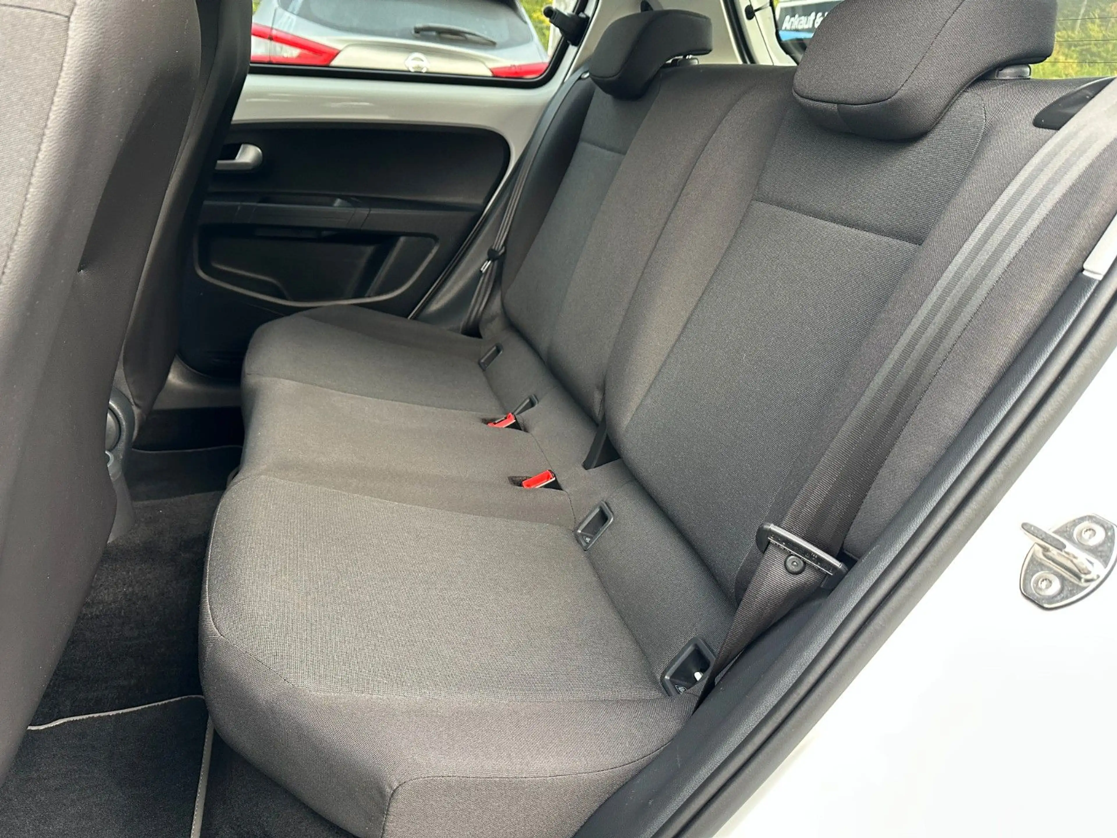 Volkswagen up! e-up! Style Plus 1.HAND DSG KAMERA SHZ PDC — photo 14