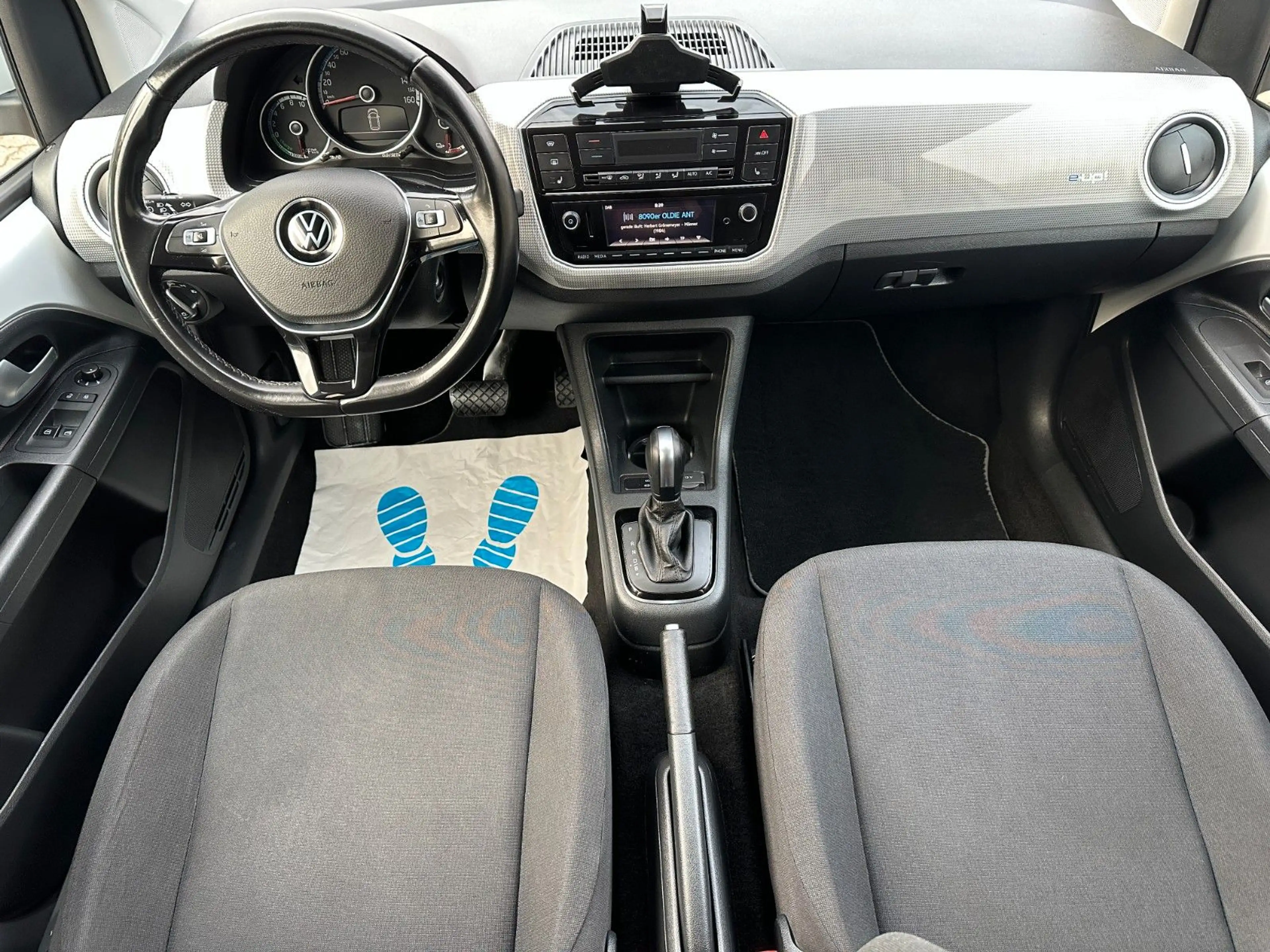 Volkswagen up! e-up! Style Plus 1.HAND DSG KAMERA SHZ PDC — photo 9