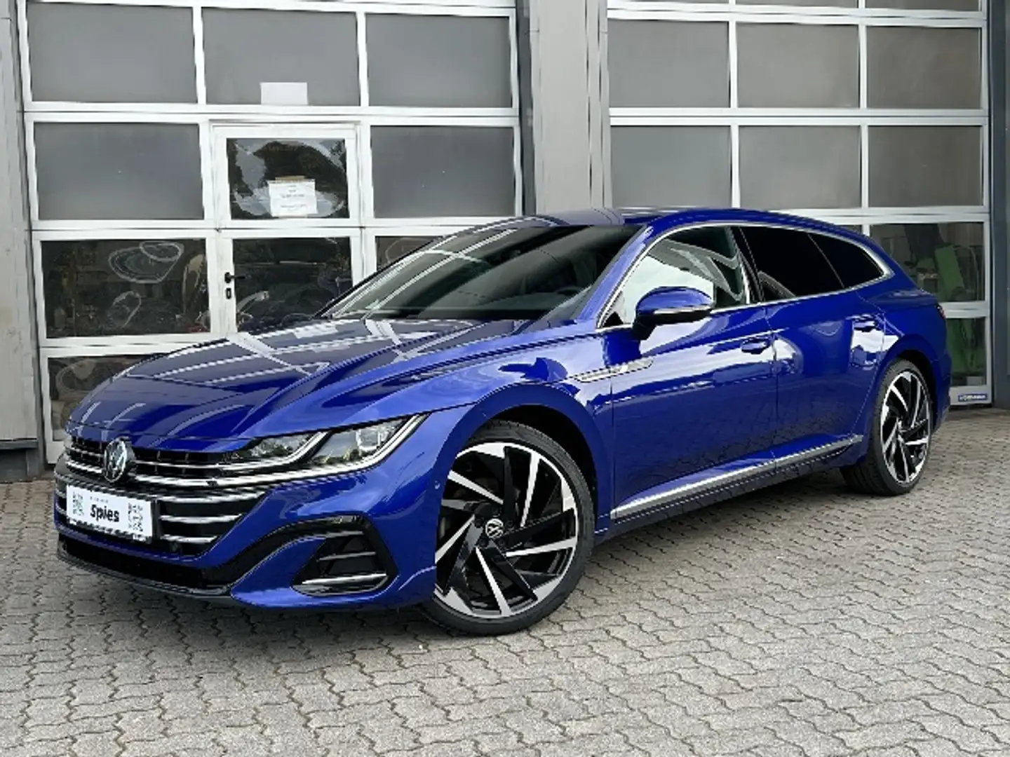 Volkswagen Arteon Shooting Brake R-Line AHK Shz Navi LED Blauw - 1