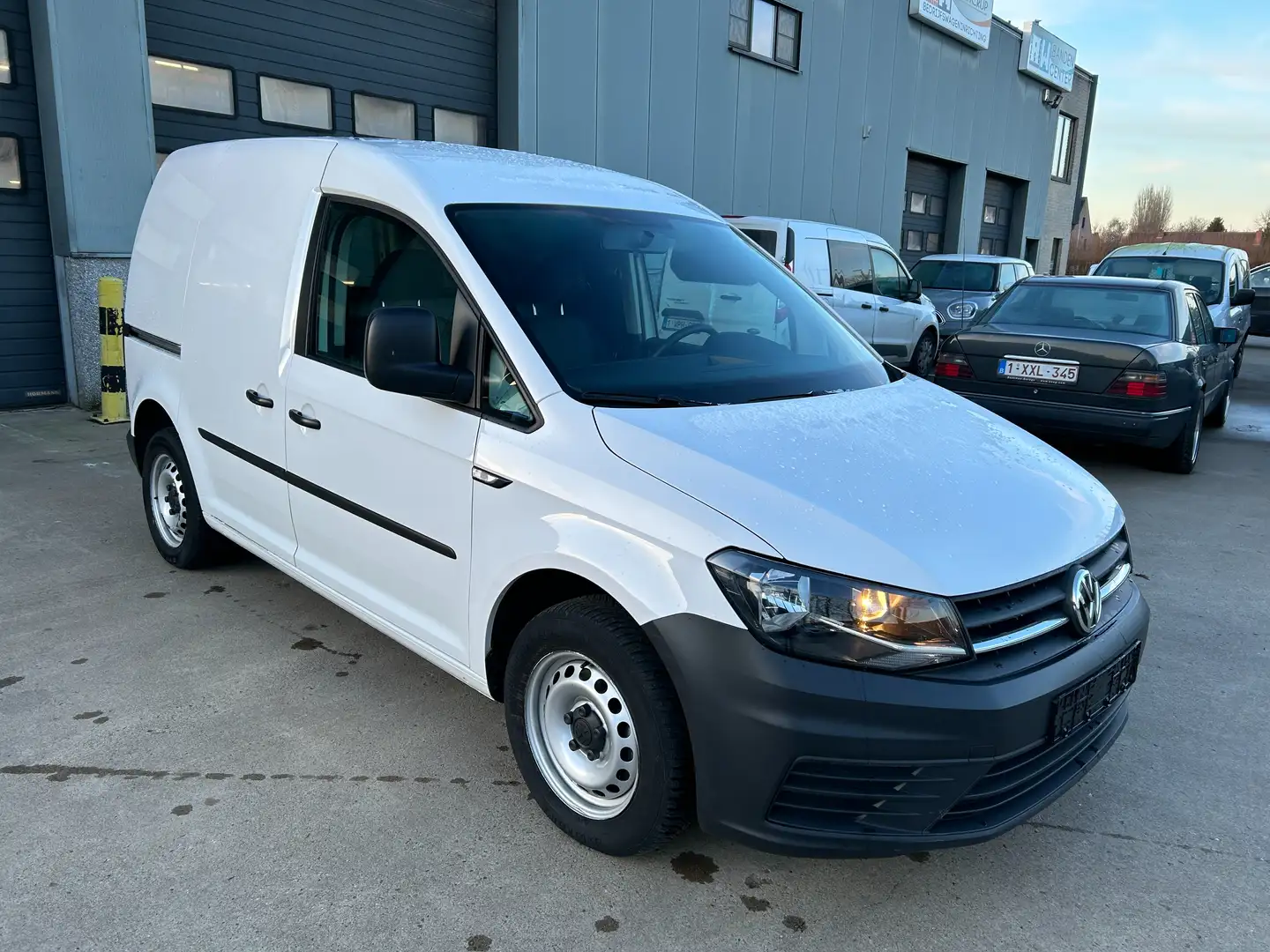 Volkswagen Caddy 1.6tdi 55kw trekhaak airco dichte wand zie foto's Wit - 2
