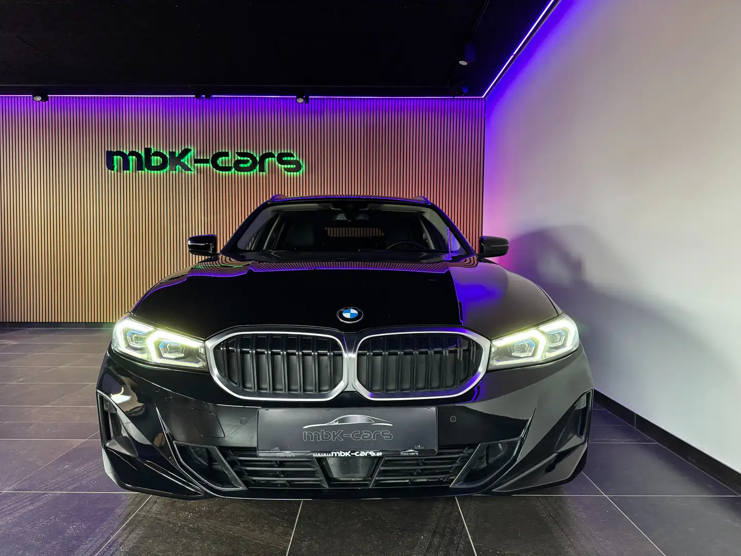 BMW 318 318d Touring Schwarz - 2