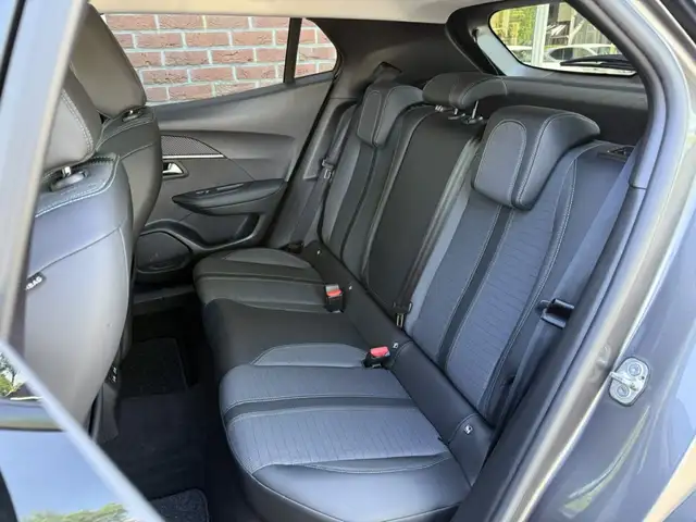 Peugeot 2008 view 5