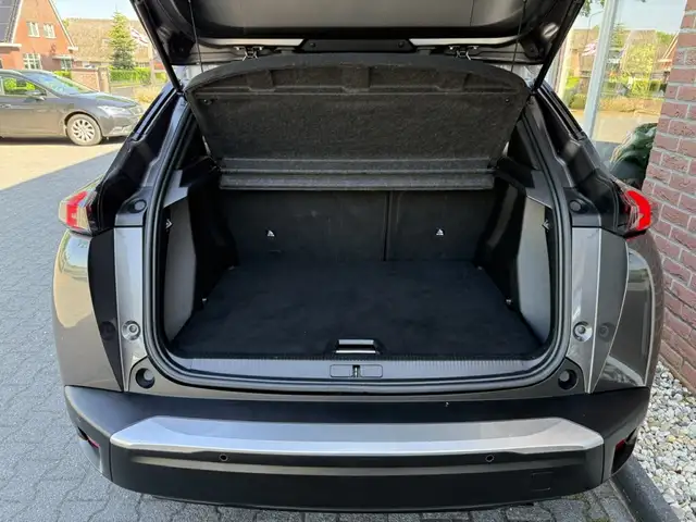 Peugeot 2008 view 7