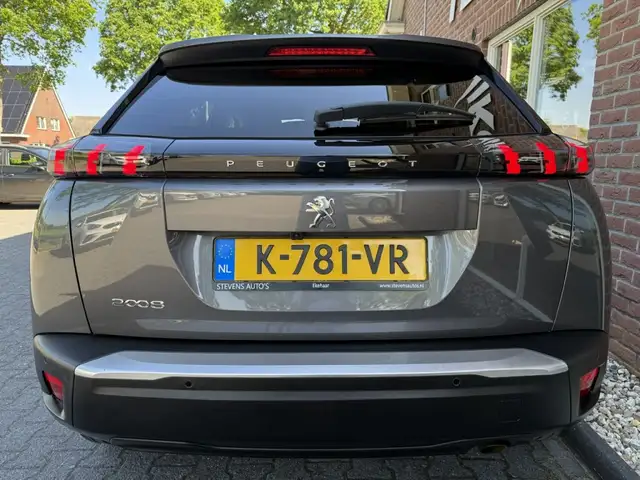 Peugeot 2008 view 11