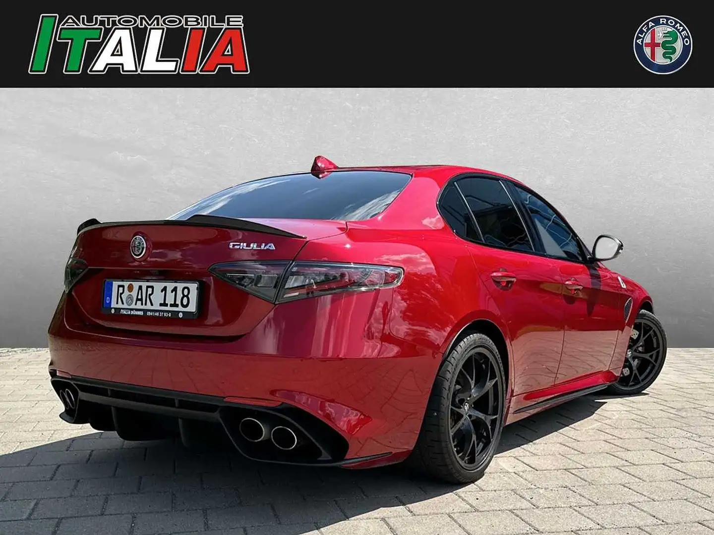 Alfa Romeo Giulia 2.9 V6 Bi-Turbo AT8 Quadrifoglio Rot - 2