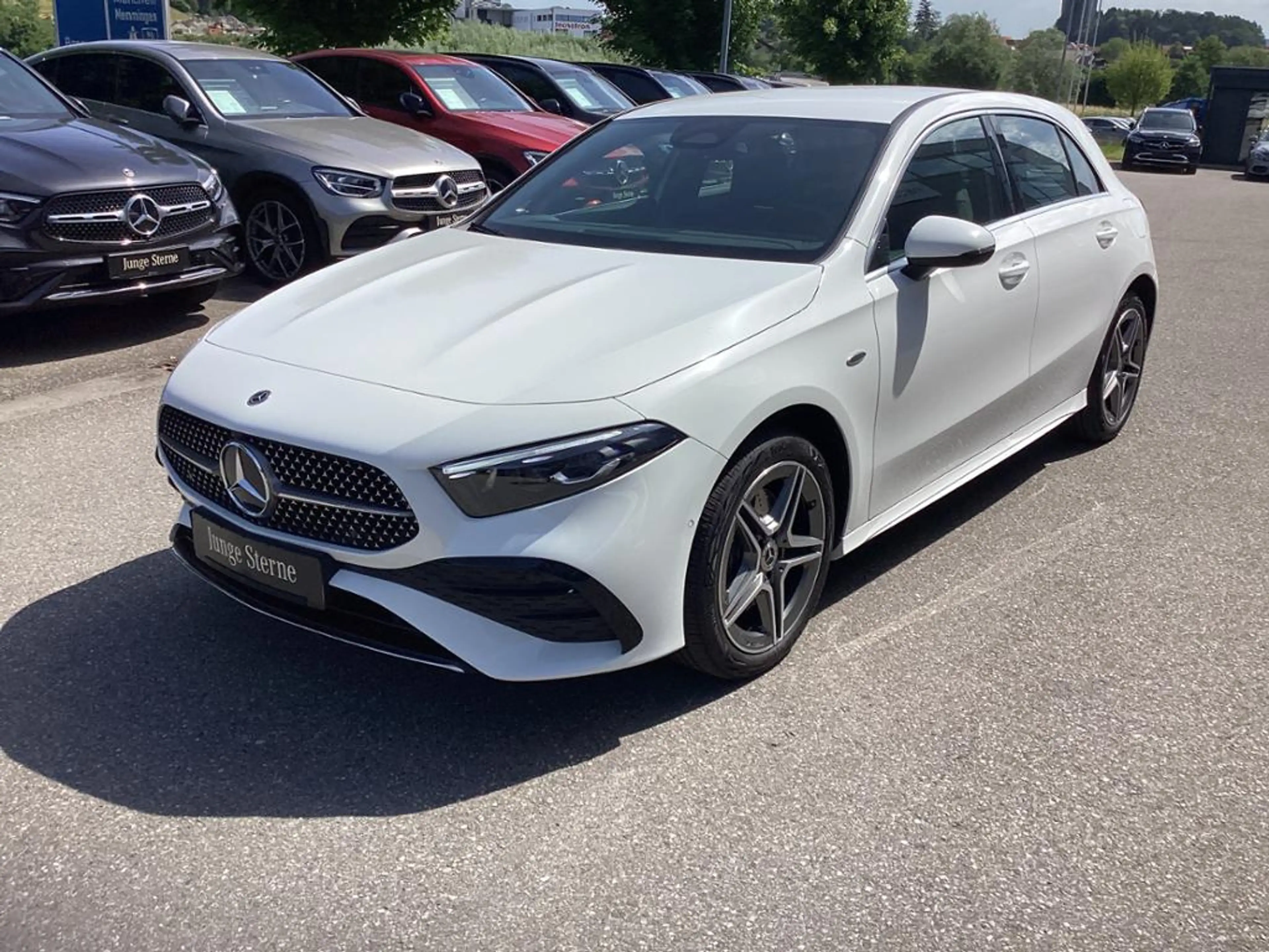 Mercedes-Benz A 250 e AMG Multib. Burm. LED Navi PDC Kamera — photo 2