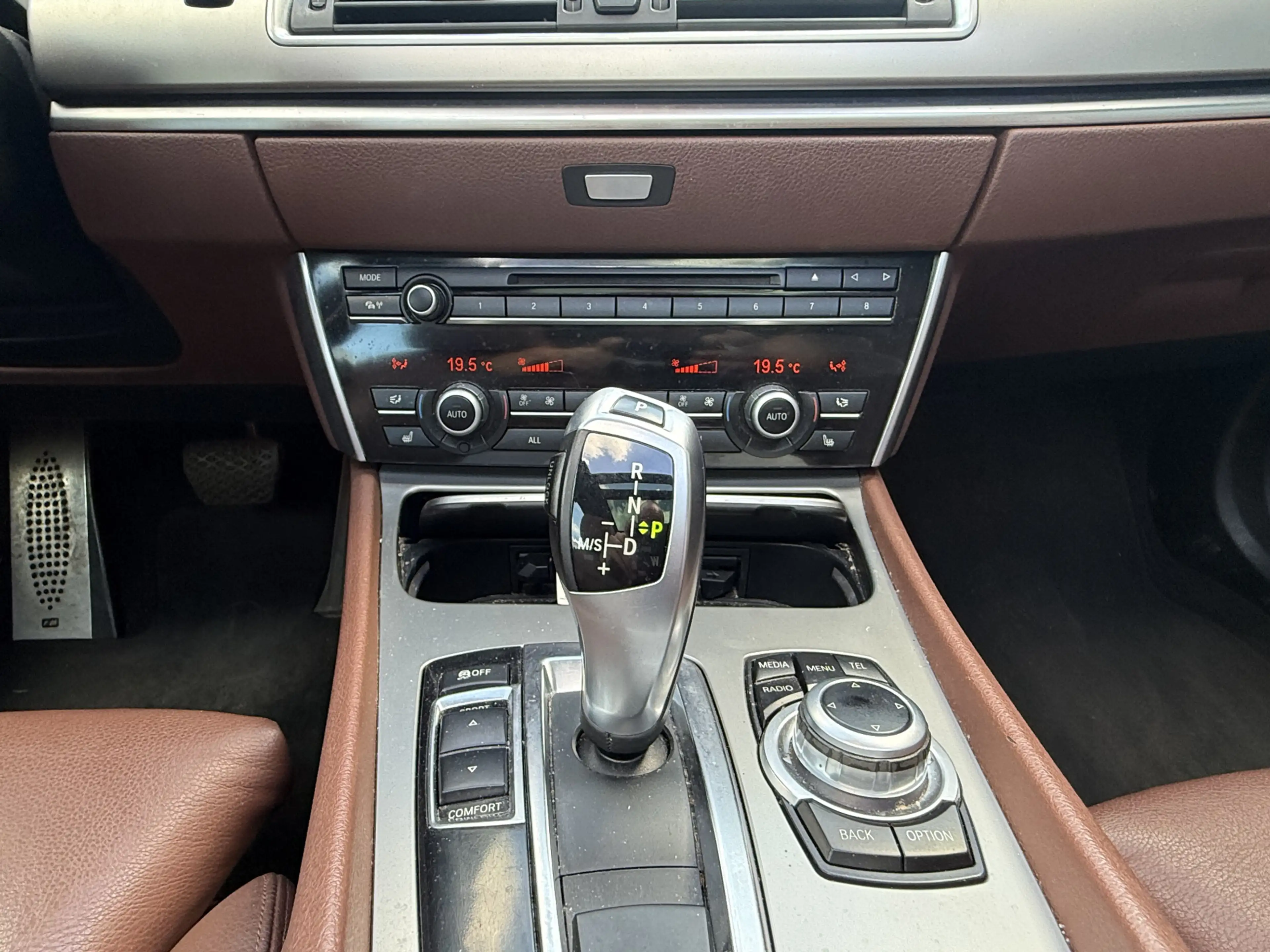 BMW 535 5-serie GT 535d High Executive M-Sport  Leer  Pano — photo 21