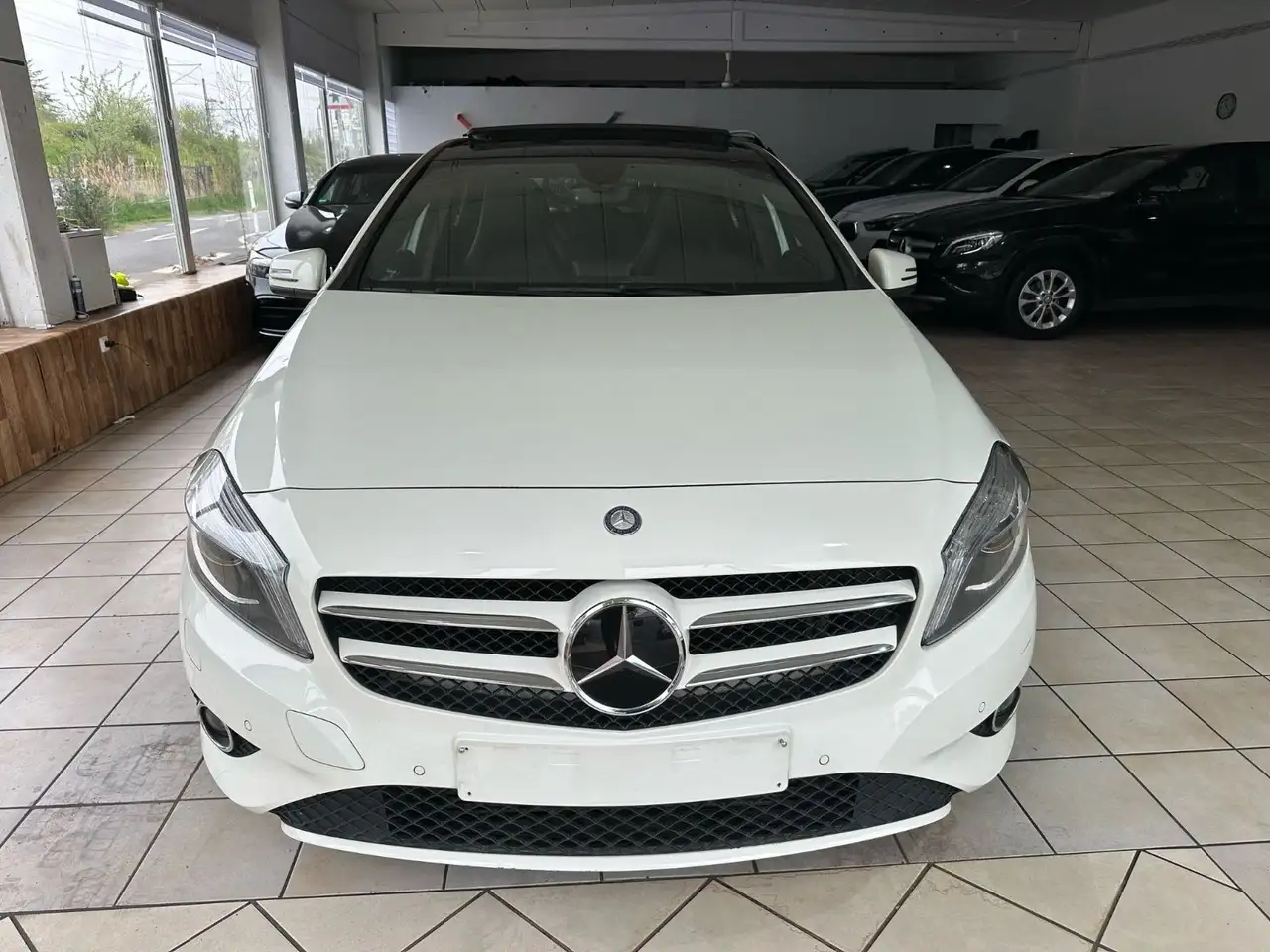 Mercedes-Benz A 180