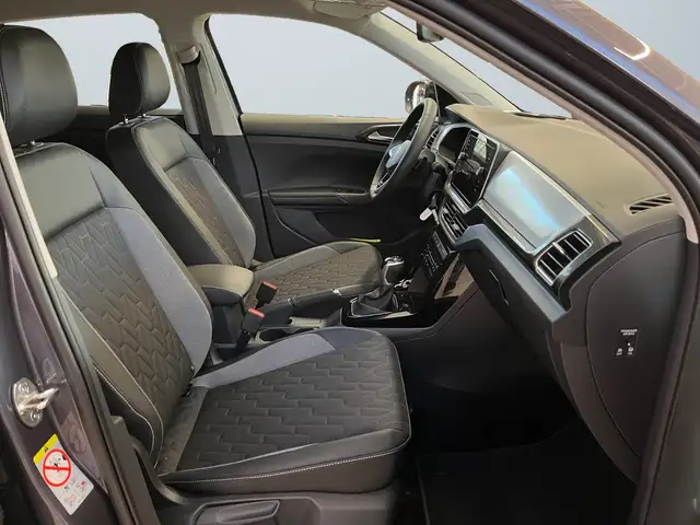 Volkswagen T-Cross view 10