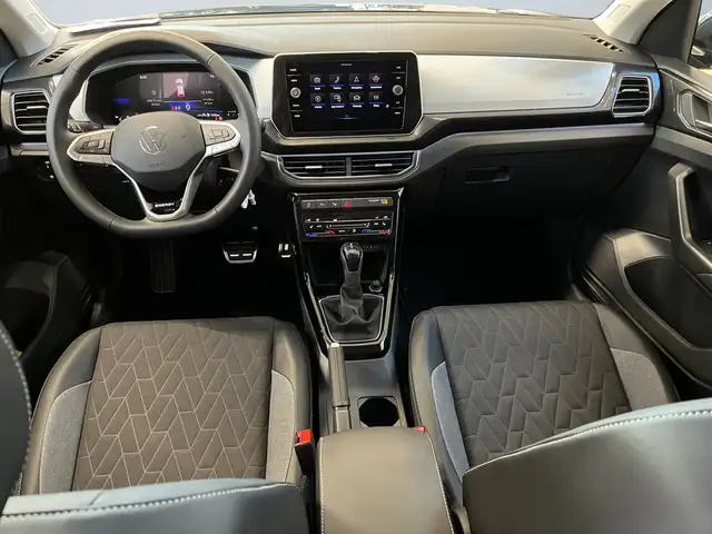 Volkswagen T-Cross view 8