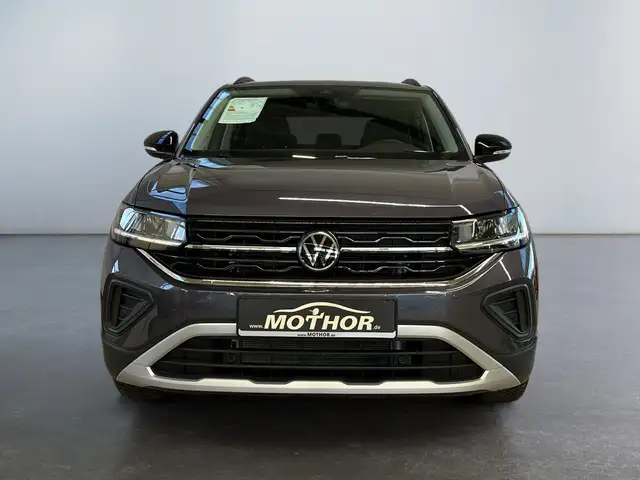Volkswagen T-Cross view 6