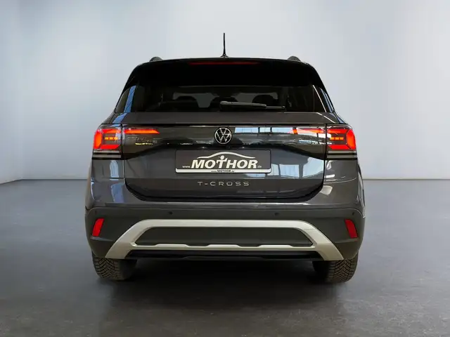 Volkswagen T-Cross view 5