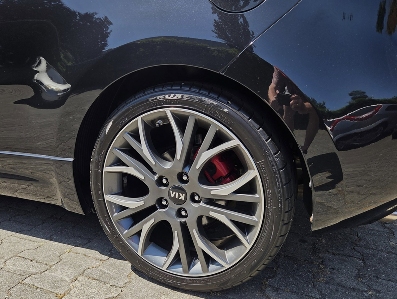 Kia ProCeed / pro_cee'd 1.6 GT 204Pk 05-2015 Black Pearl Metallic — photo 14