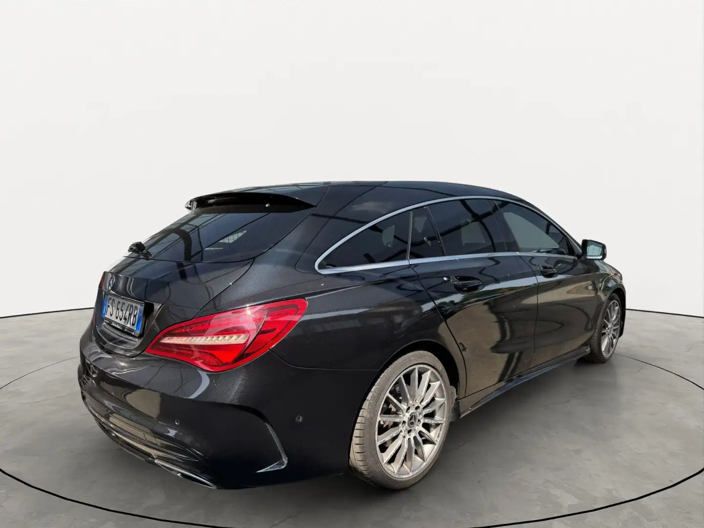 Mercedes-Benz CLA 200 D Shooting Brake Premium auto FL Nero - 2