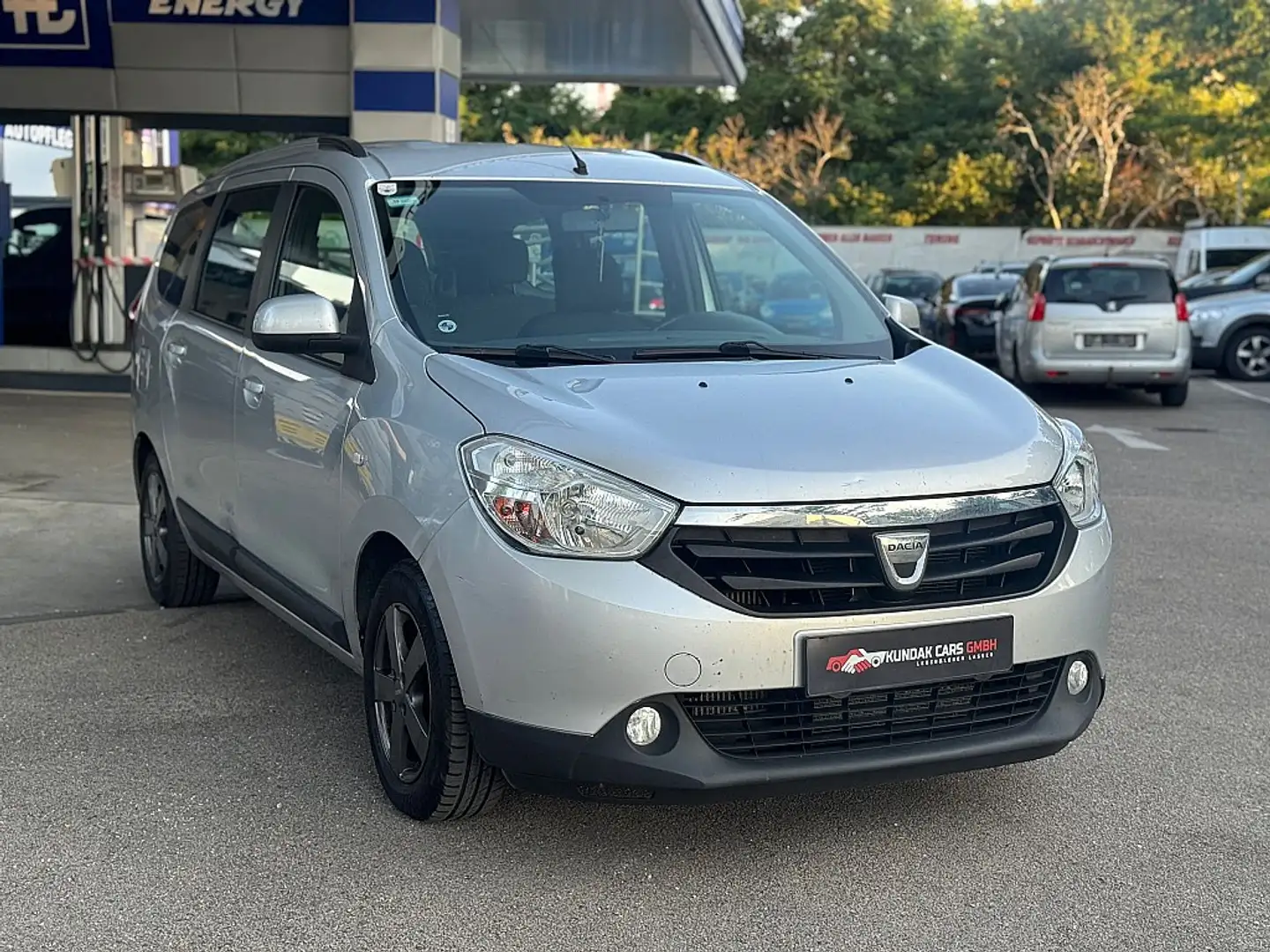 Dacia Lodgy Ambiance dCi 110 **7 SITZER** Silber - 1