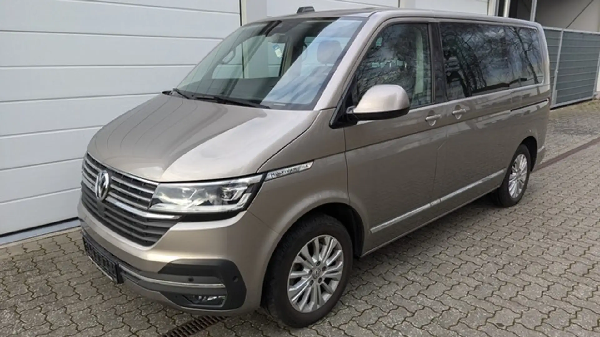 Volkswagen T6.1 Multivan Highline*8-fach-bereift *47.958 Km Argent - 1