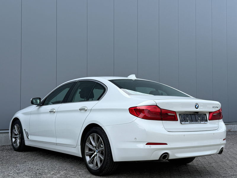 BMW 520 dA BTW/VAT/TVA Xenon Camera Keyless Cruise Euro6b — photo 3