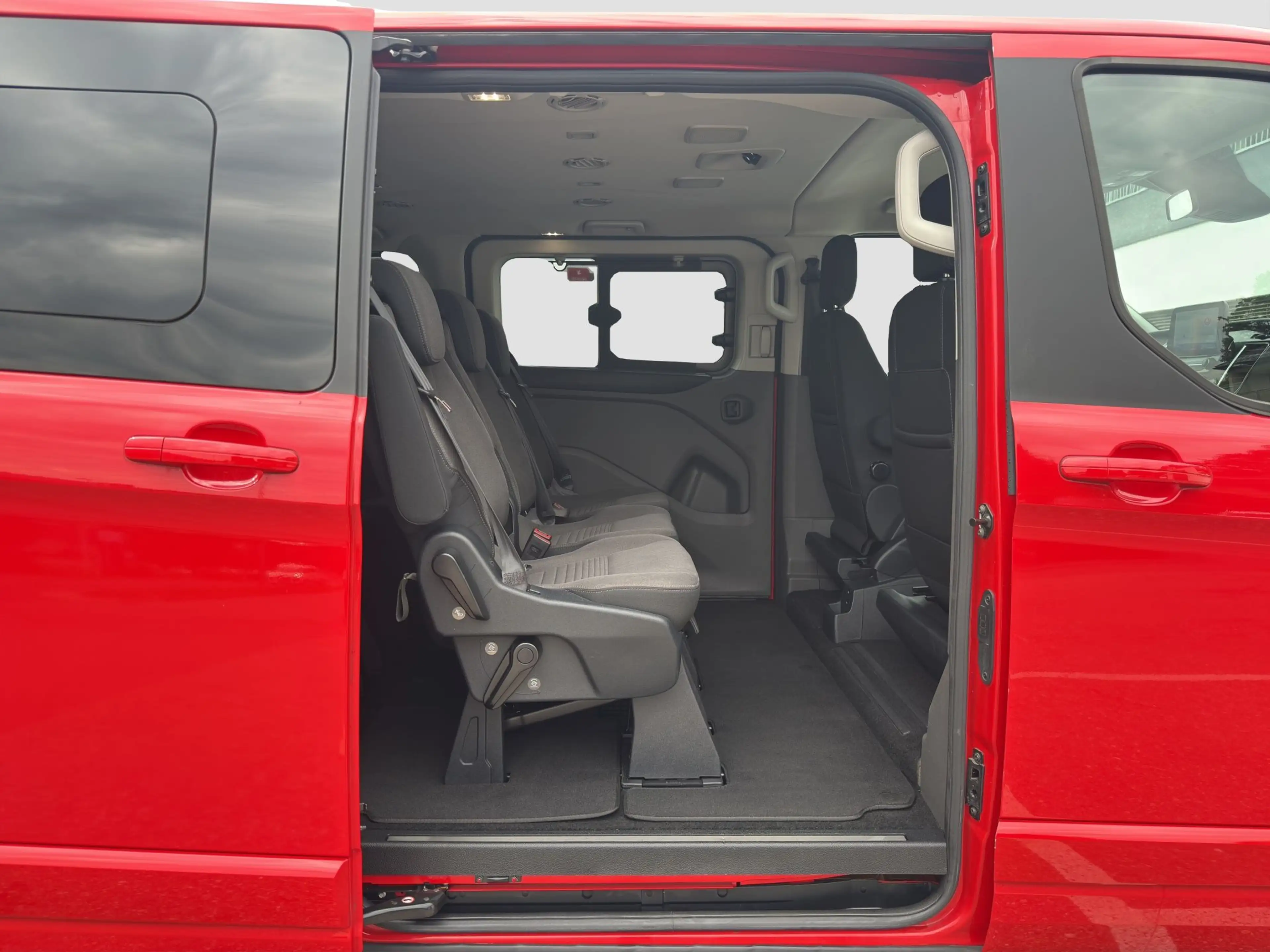 Ford Tourneo Custom 2.0 TDCi 320 L1 Titanium Bi-Xenon/AHK/STH/Kamera/ — photo 17