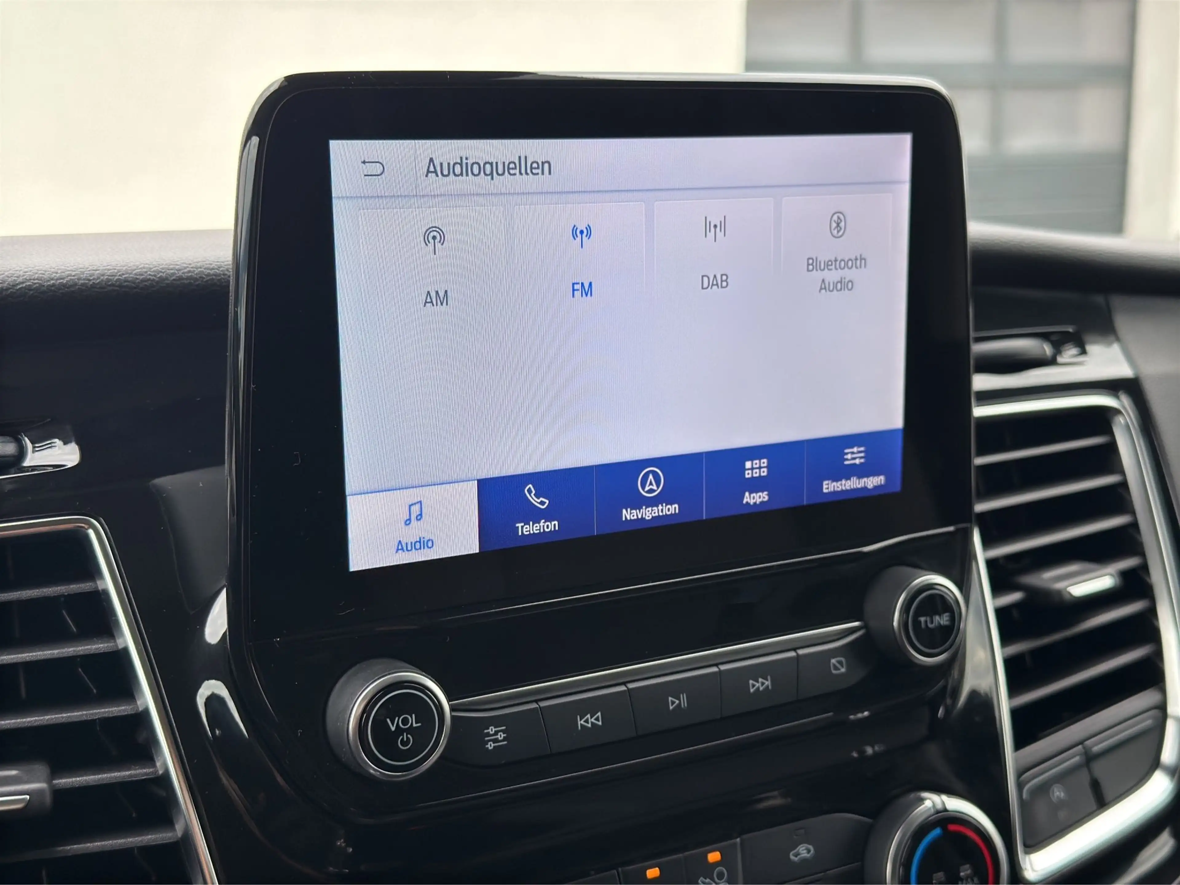Ford Tourneo Custom 2.0 TDCi 320 L1 Titanium Bi-Xenon/AHK/STH/Kamera/ — photo 24