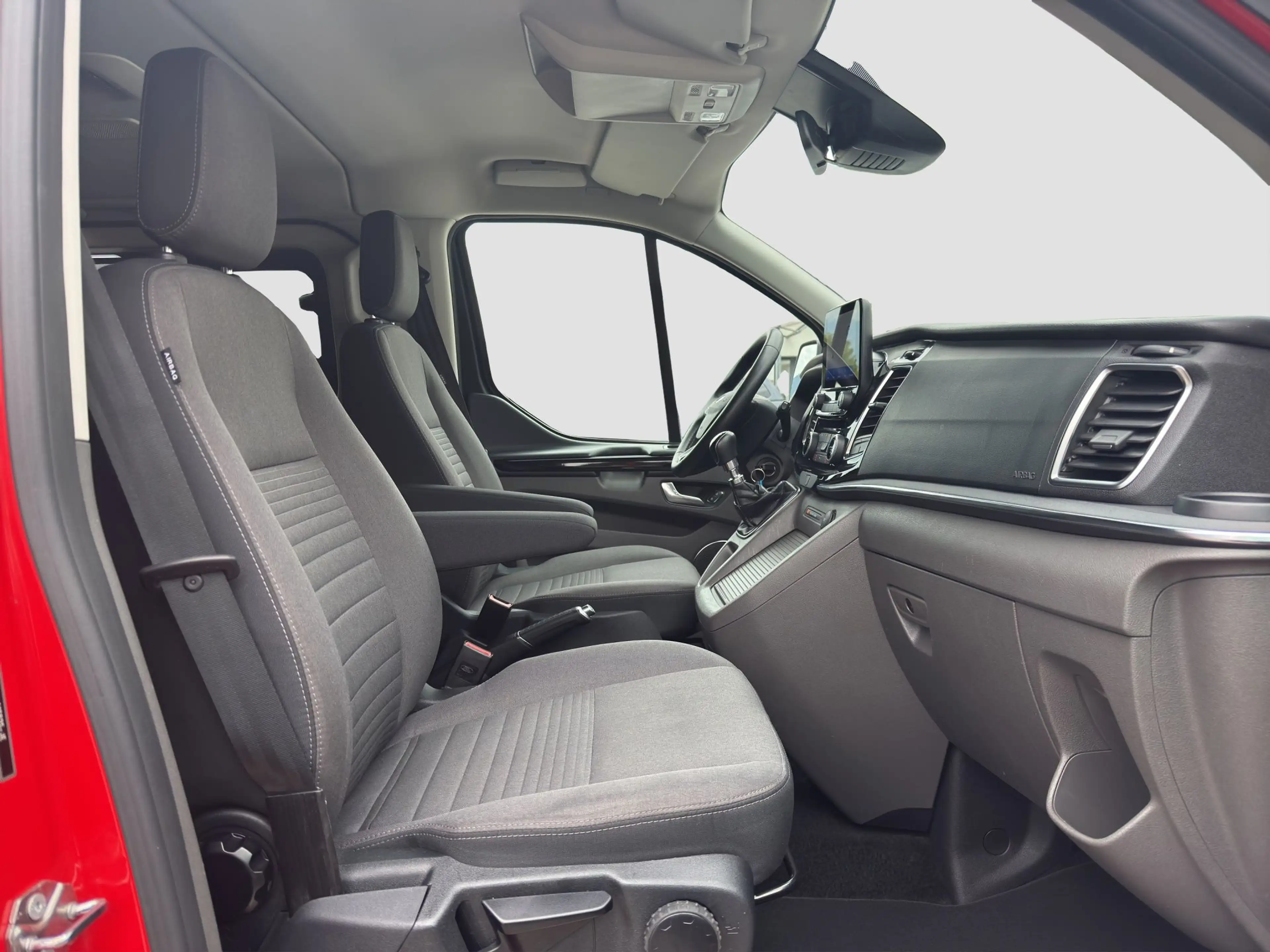 Ford Tourneo Custom 2.0 TDCi 320 L1 Titanium Bi-Xenon/AHK/STH/Kamera/ — photo 16