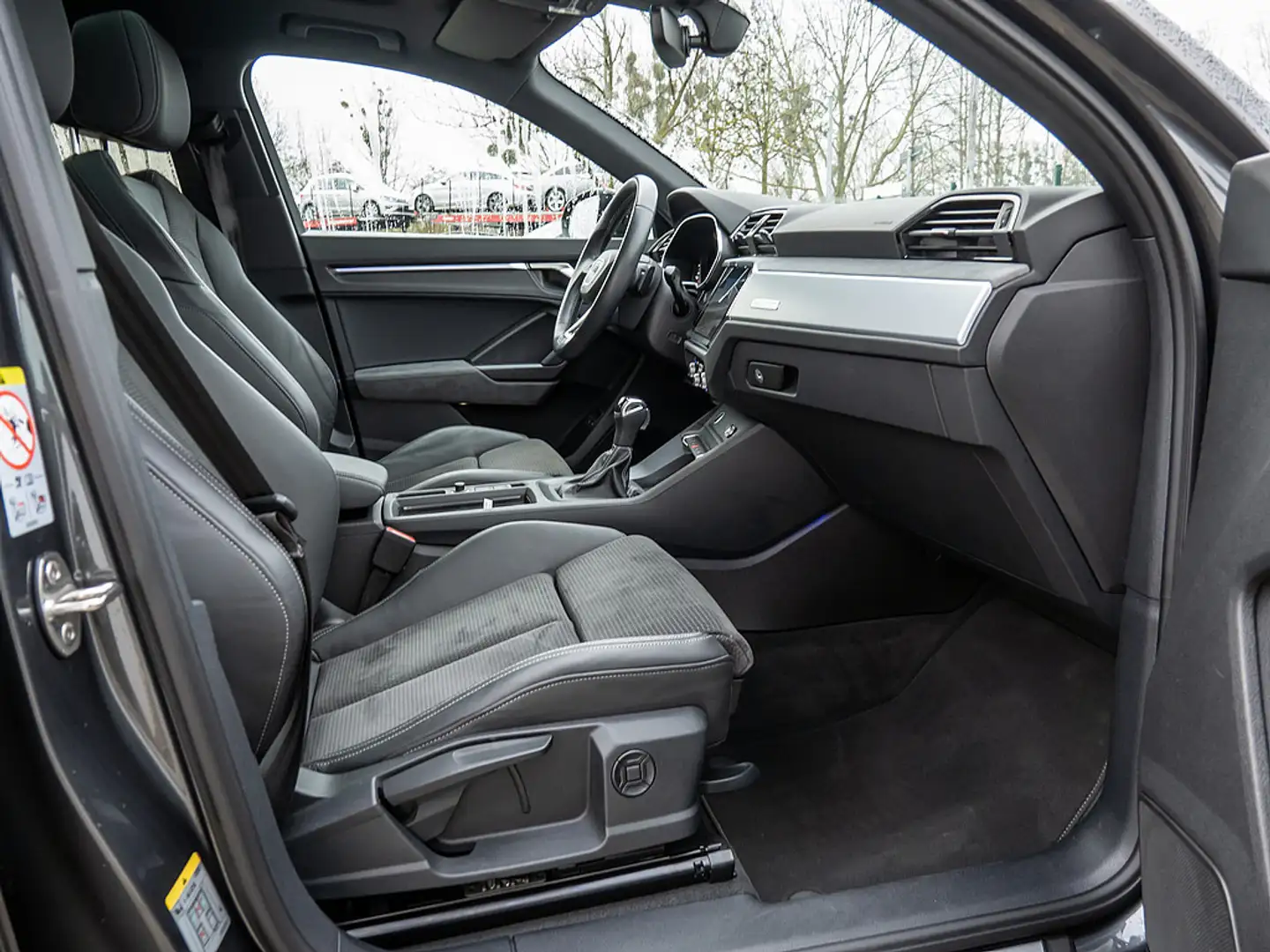 Audi Q3 45 TFSI e S line LED NAVI PANORAMA Gris - 2