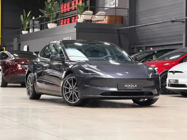 Tesla Model 3 LONG RANGE AWD -TOW HOOK - HIGHLAND