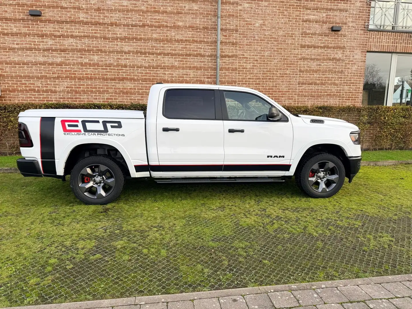 Dodge RAM 1500 BIGHORN Blanc - 1