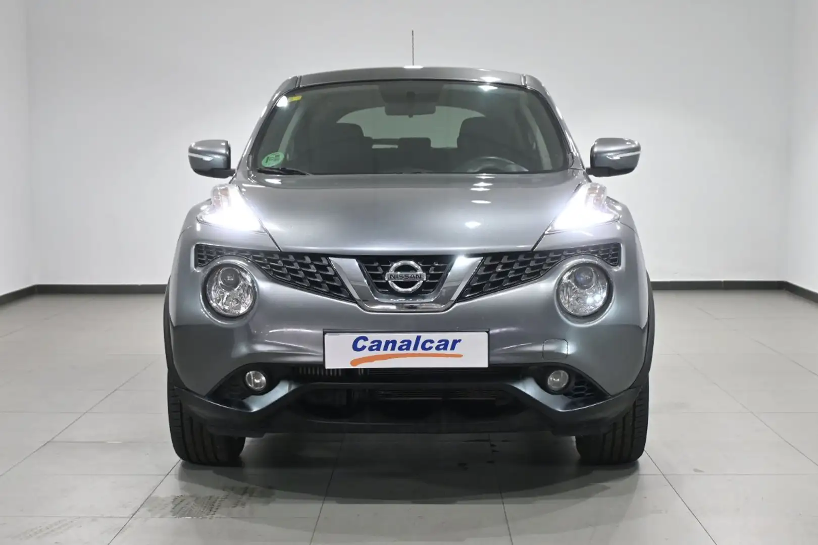 Nissan Juke 1.5dCi Visia 4x2 Gris - 2