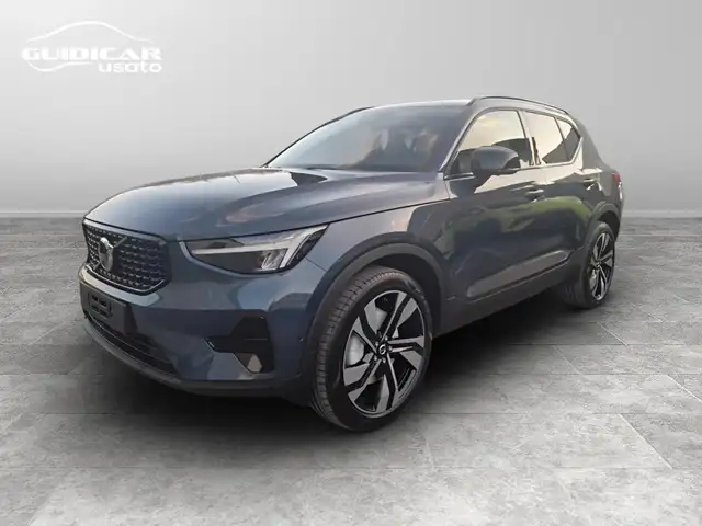 Volvo XC40 N1 B3 Ultra Dark auto