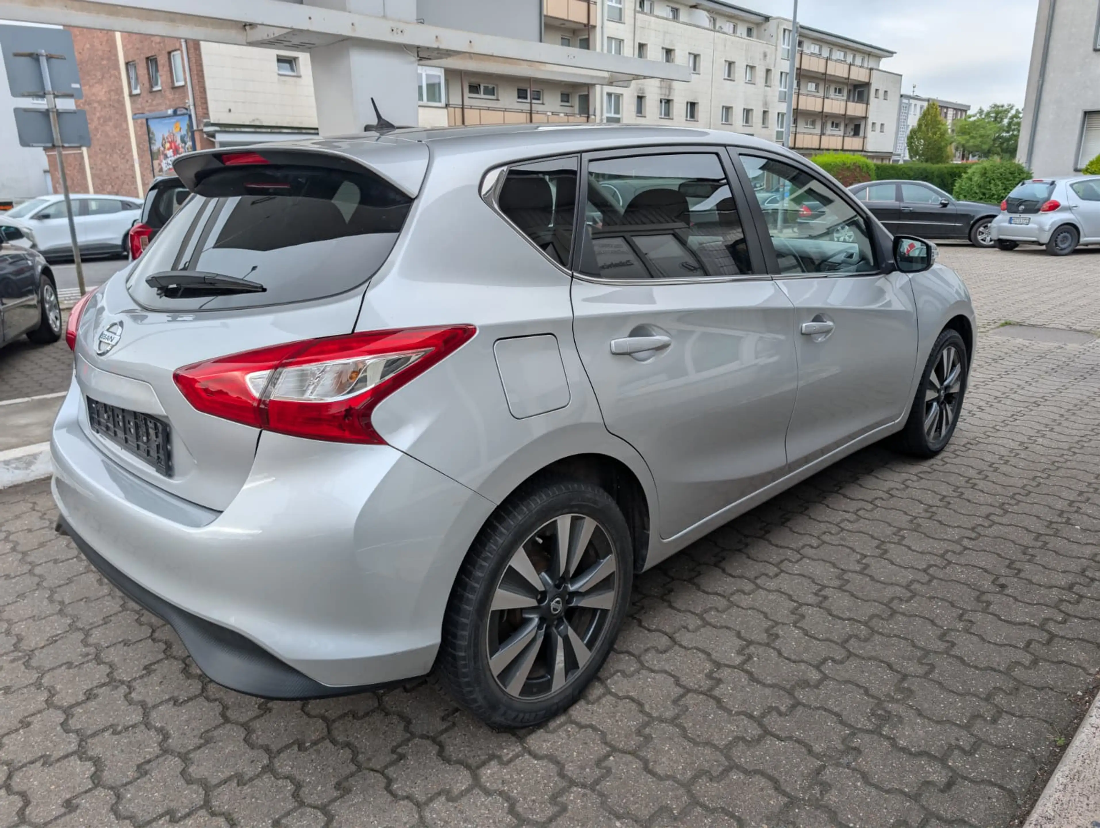 Nissan Pulsar Acenta Wenig Kilometer , Tempomat & Navi — photo 4