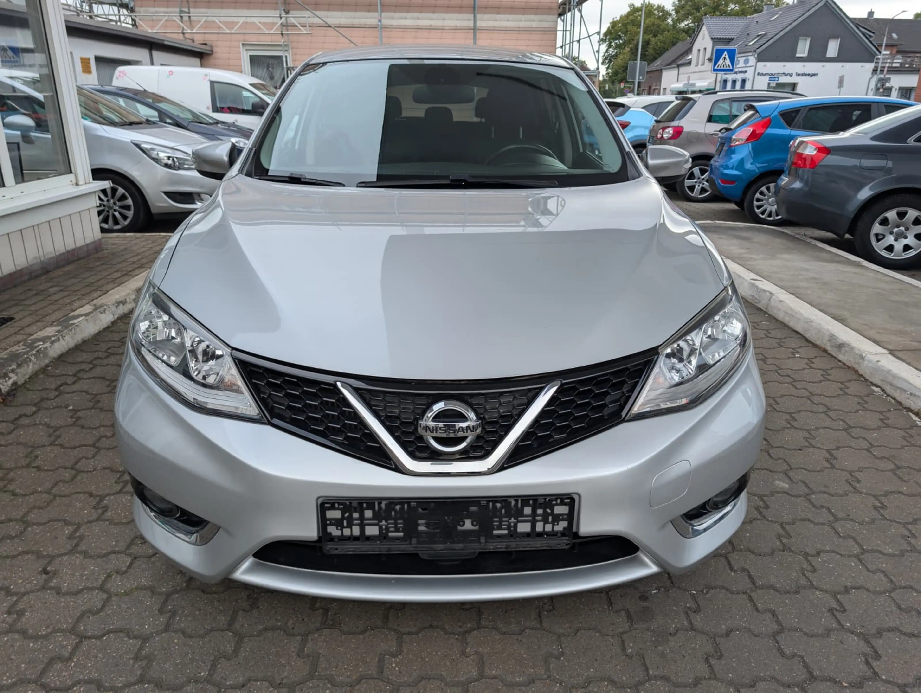 Nissan Pulsar Acenta Wenig Kilometer , Tempomat & Navi — photo 2